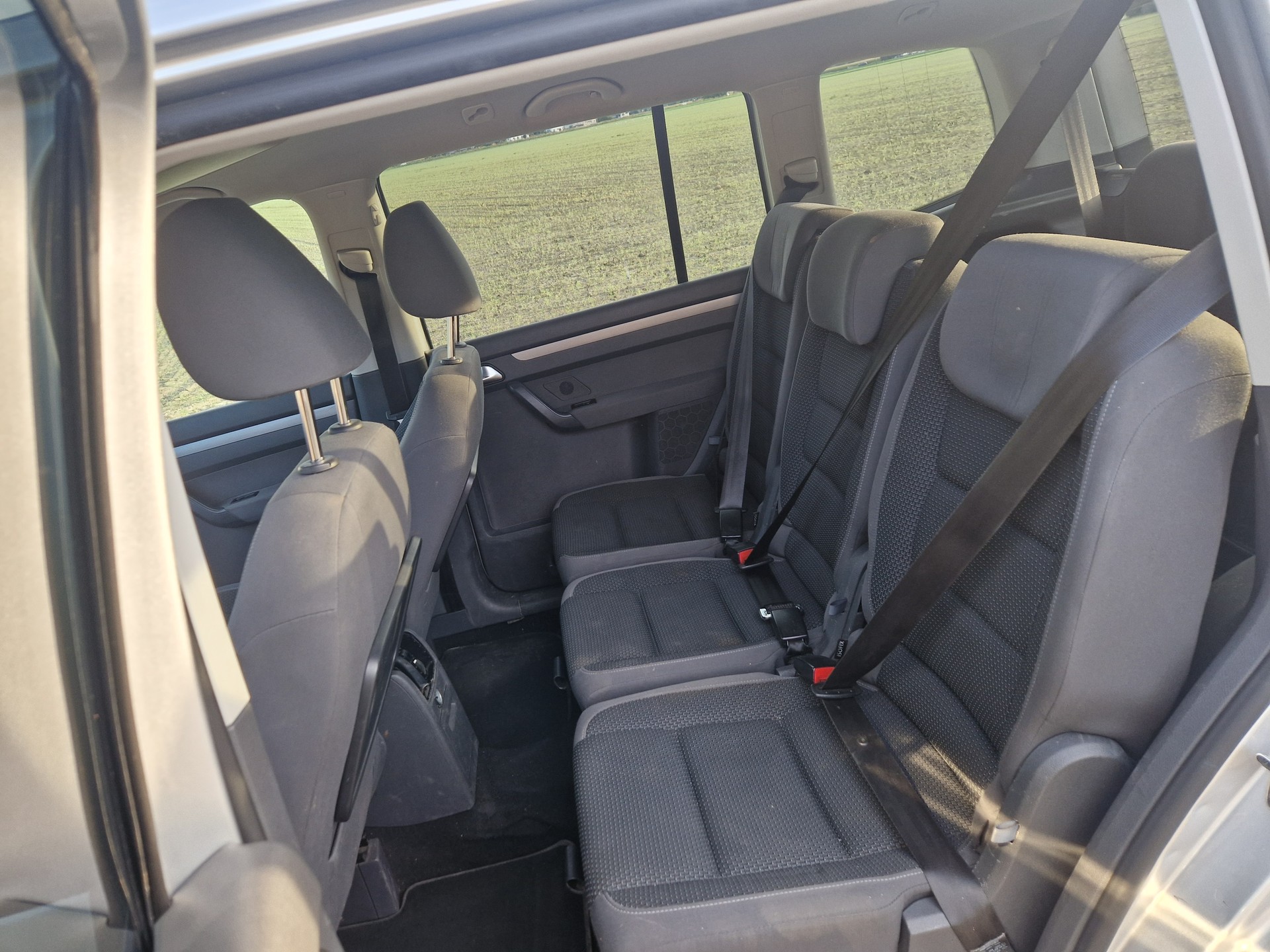 VW Touran 1.4 TSI Highline DSG-image-7