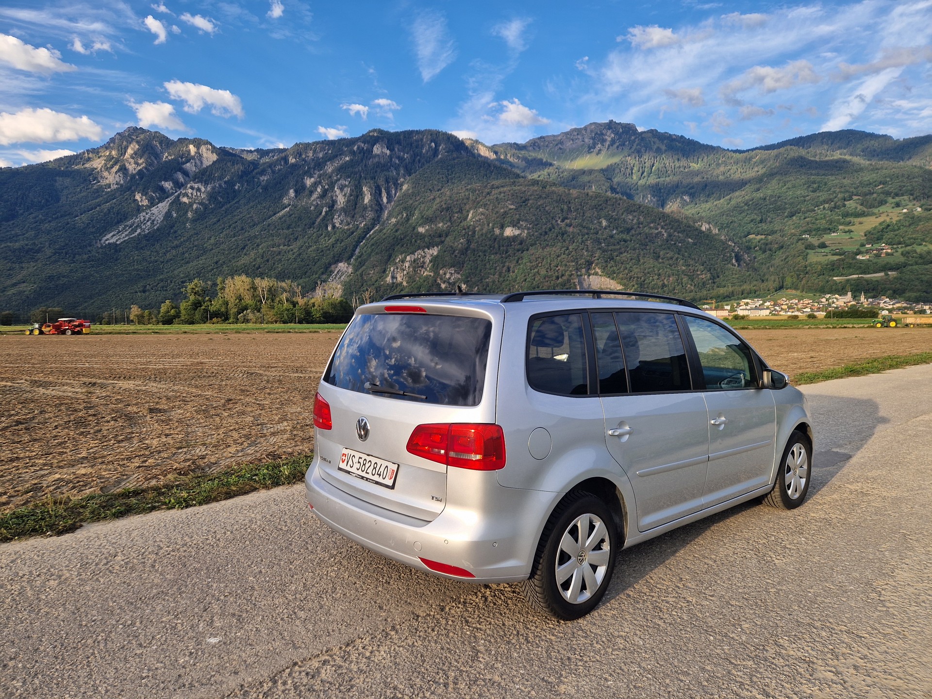 VW Touran 1.4 TSI Highline DSG-image-3