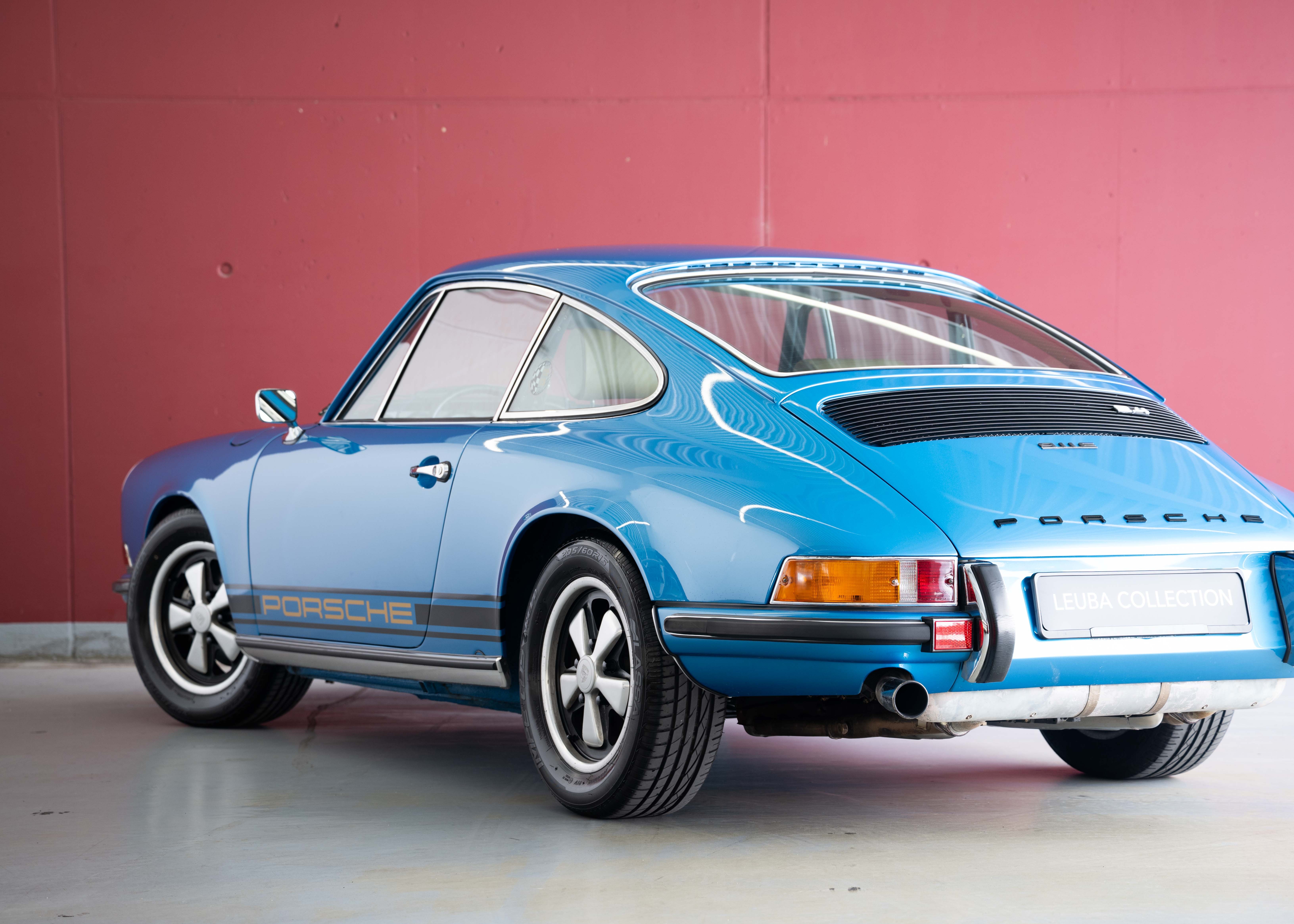 Image PORSCHE 911 911 2.4 E Oil trap (Swiss car, MY72, 1 of 1'124 produced, restored by Porsche specialist, mint condition, matching number)