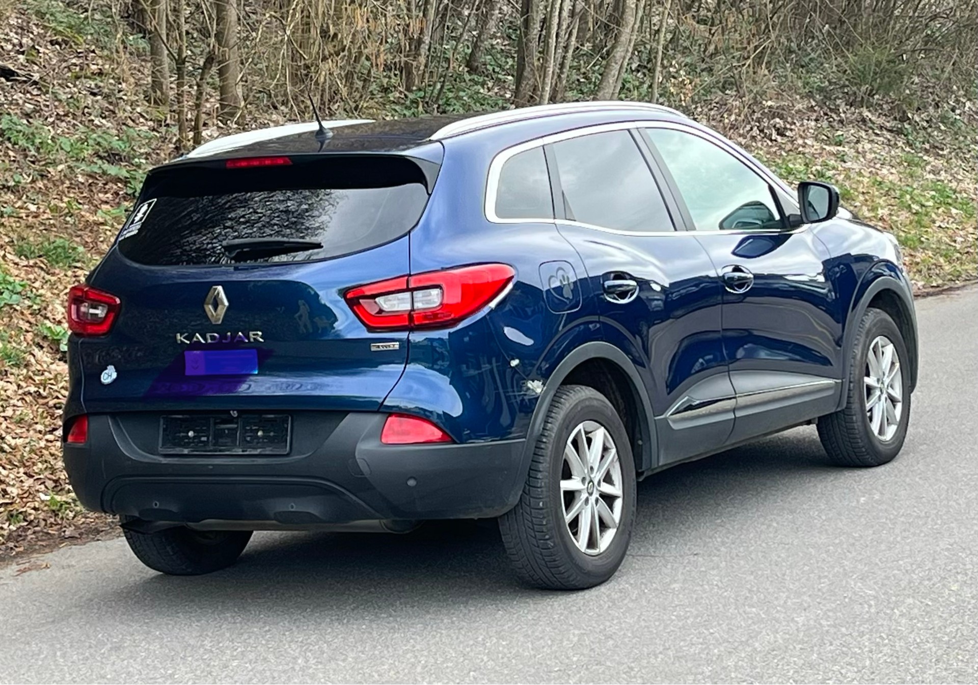 RENAULT Kadjar 1.6 dCi Zen 4x4-image-2