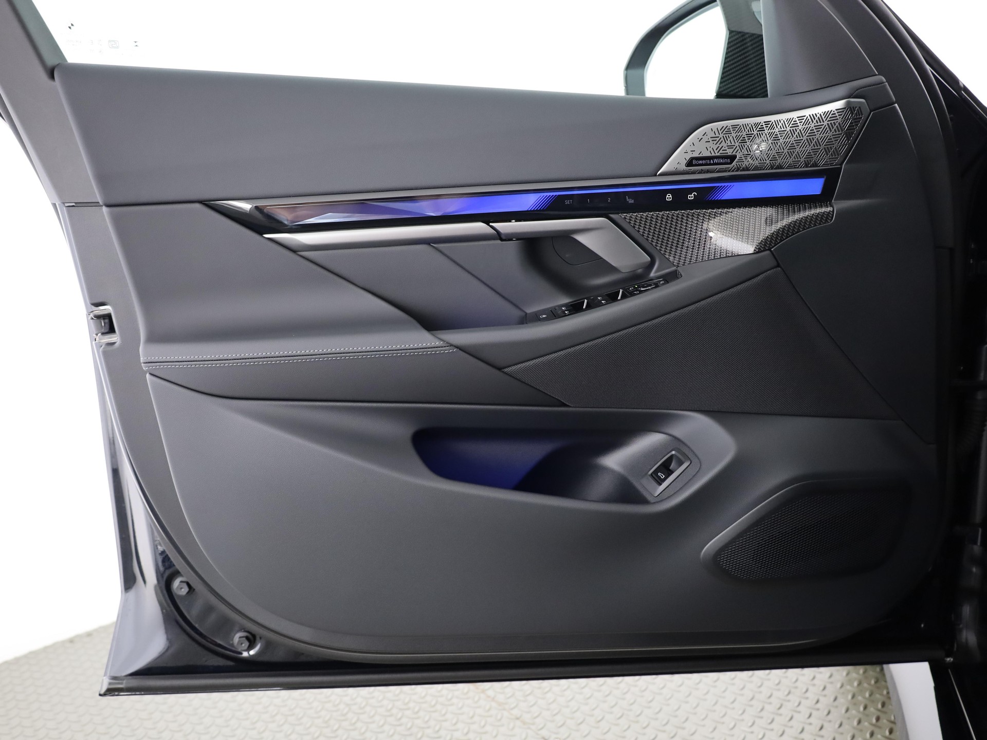 BMW M5 Touring-image-11