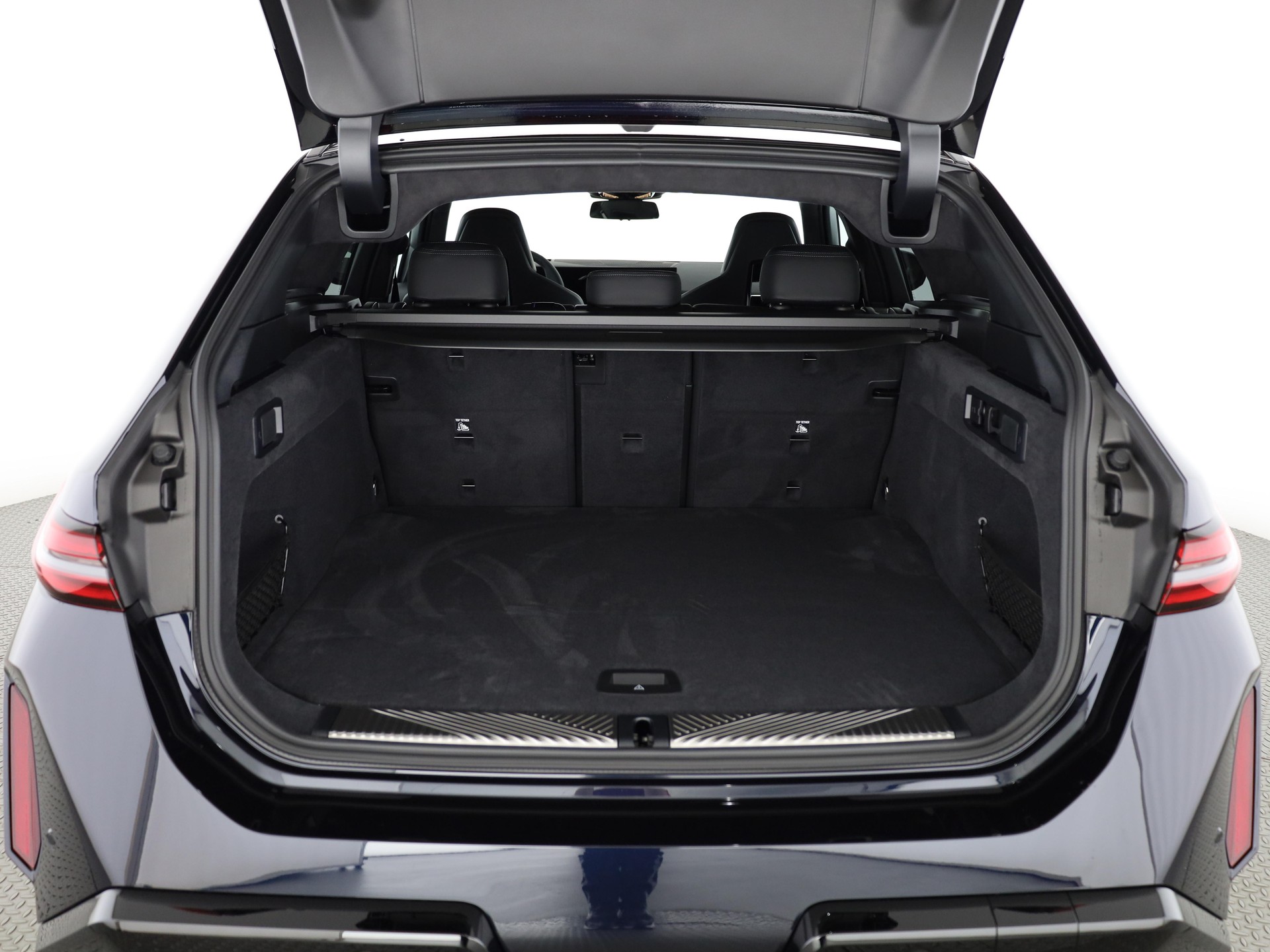 BMW M5 Touring-image-6