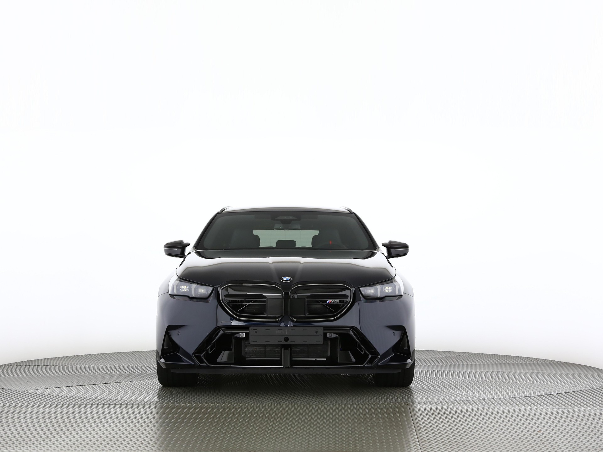 BMW M5 Touring-image-4