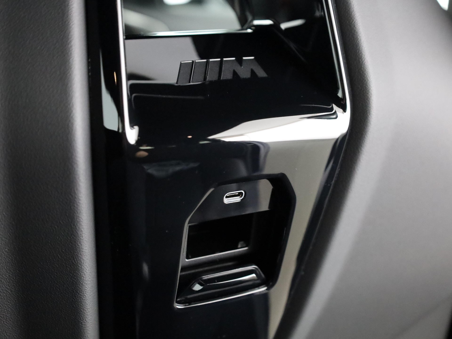 BMW M5 Touring-image-18