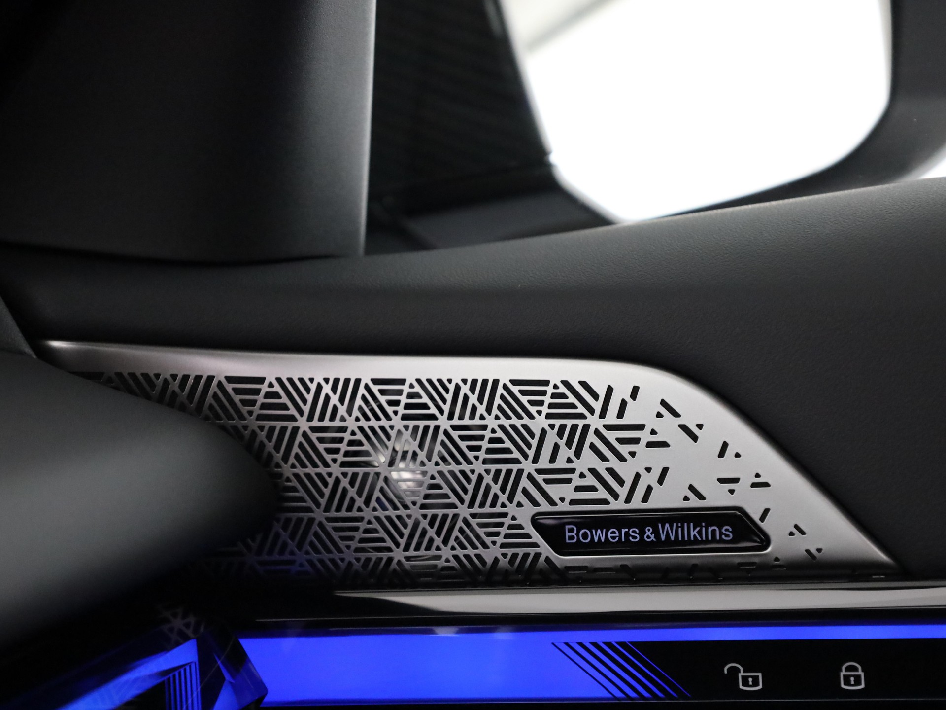 BMW M5 Touring-image-12