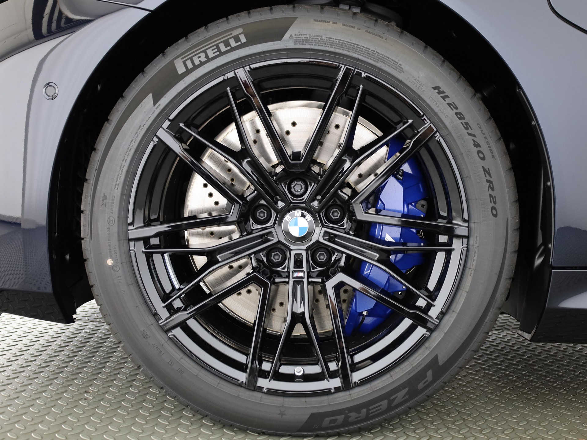 BMW M5 Touring-image-24
