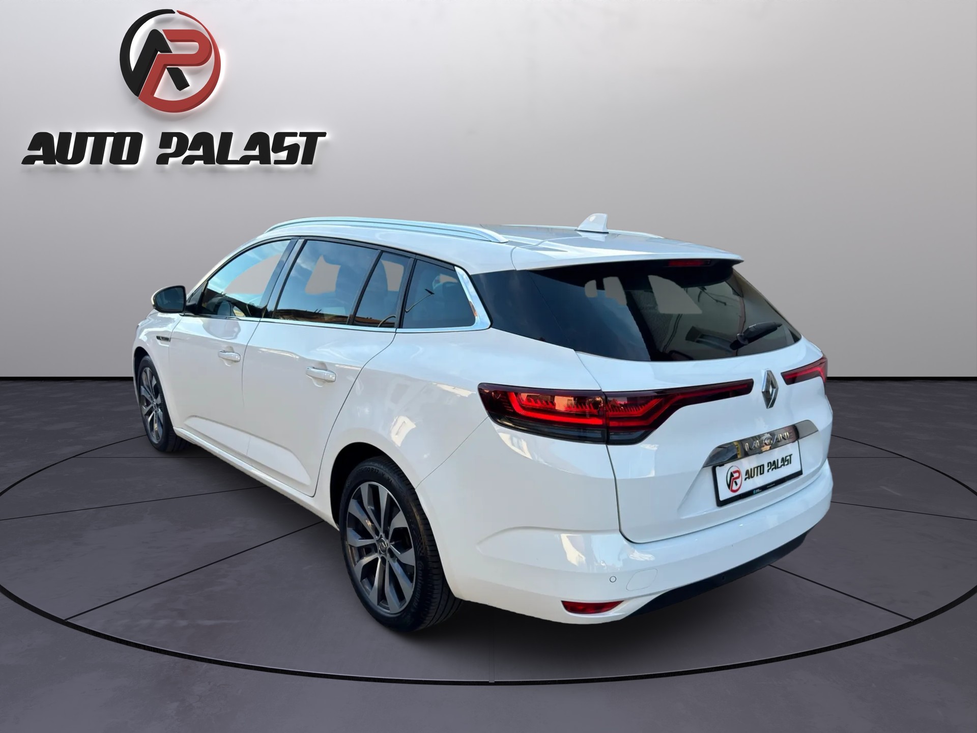 RENAULT Mégane Grandtour 1.3 16V Turbo Techno EDC-image-2
