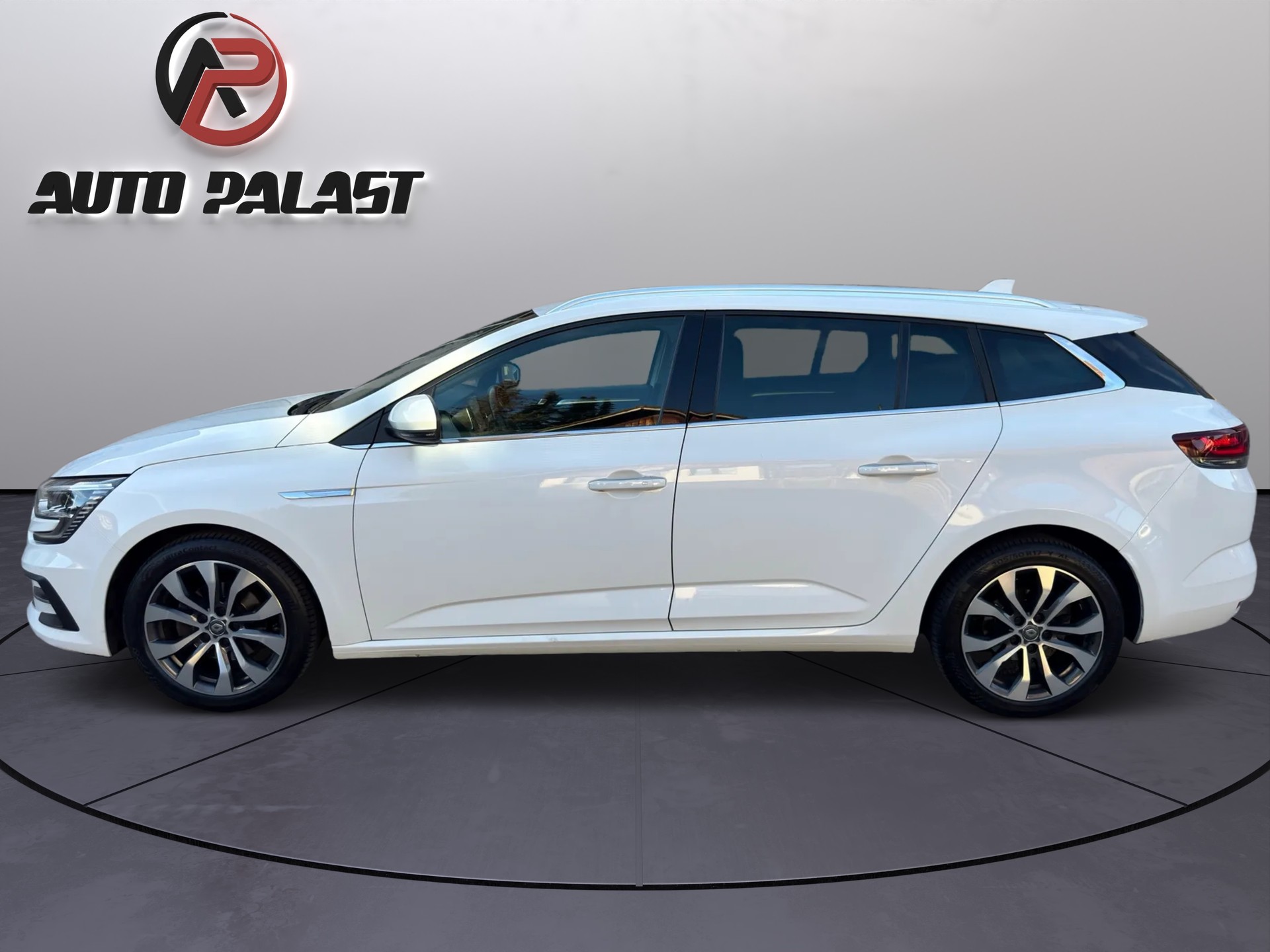 RENAULT Mégane Grandtour 1.3 16V Turbo Techno EDC-image-1