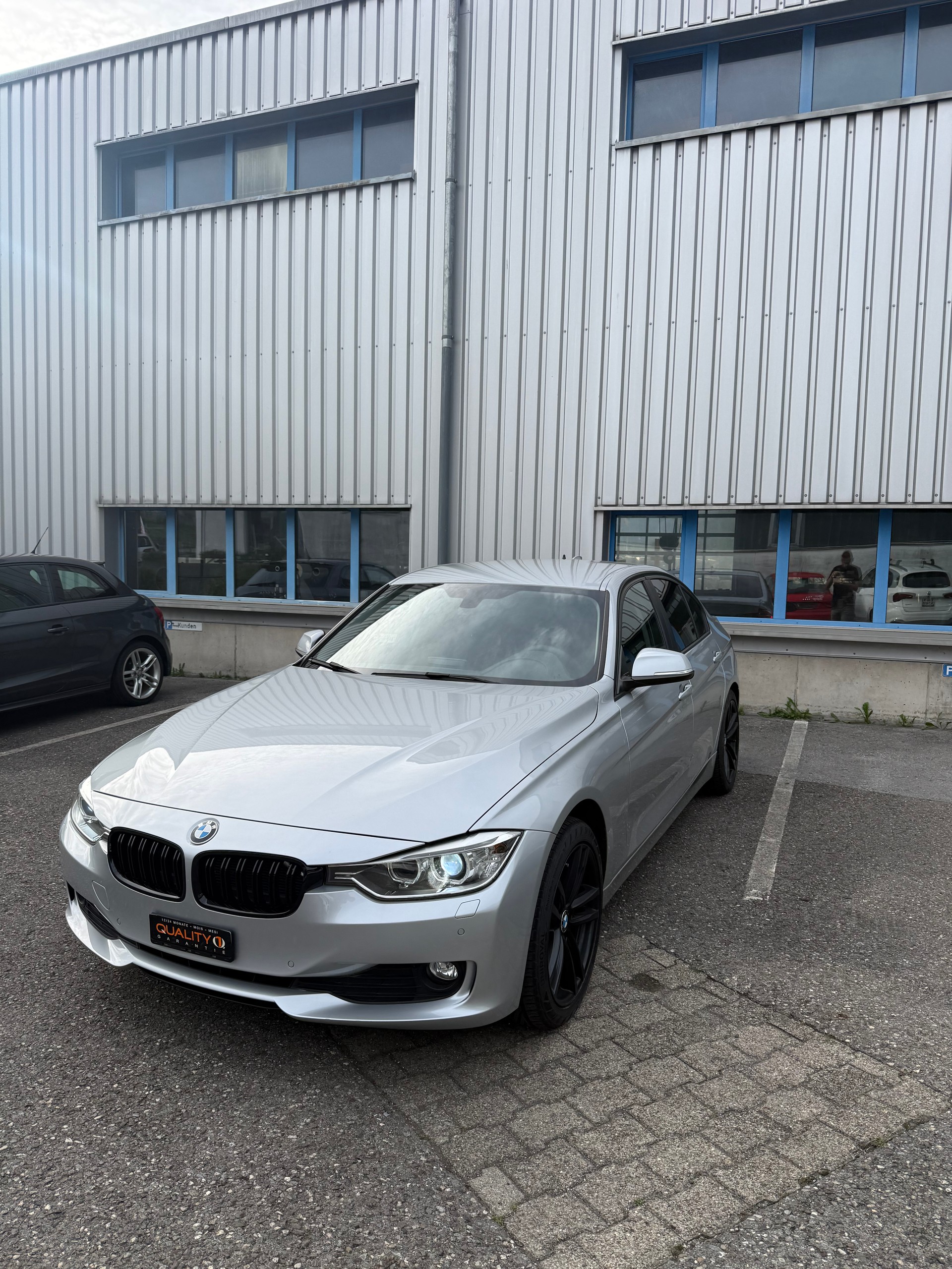 BMW 320d xDrive Steptronic-image-0
