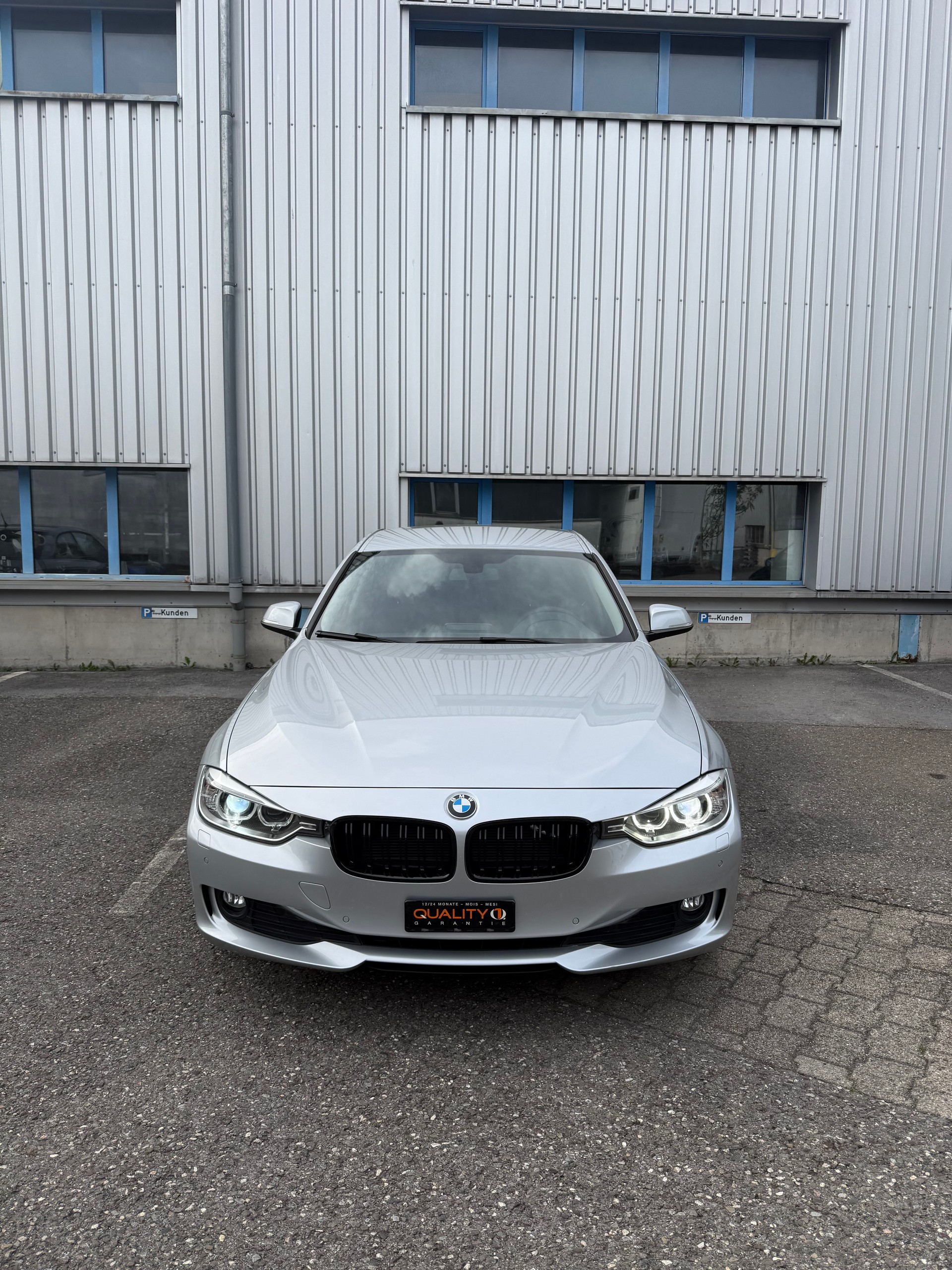 BMW 320d xDrive Steptronic-image-2