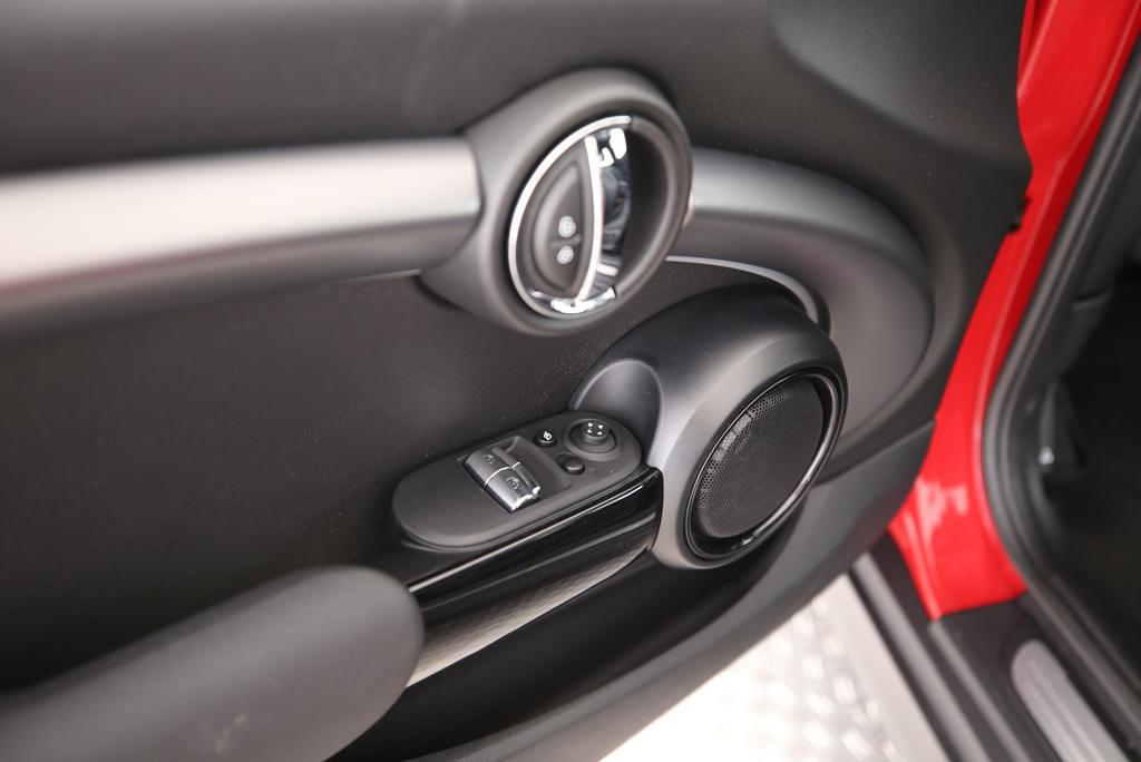 MINI F56 Cooper SE-image-21