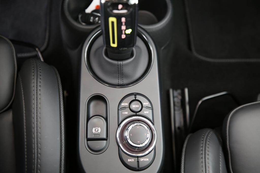 MINI F56 Cooper SE-image-12