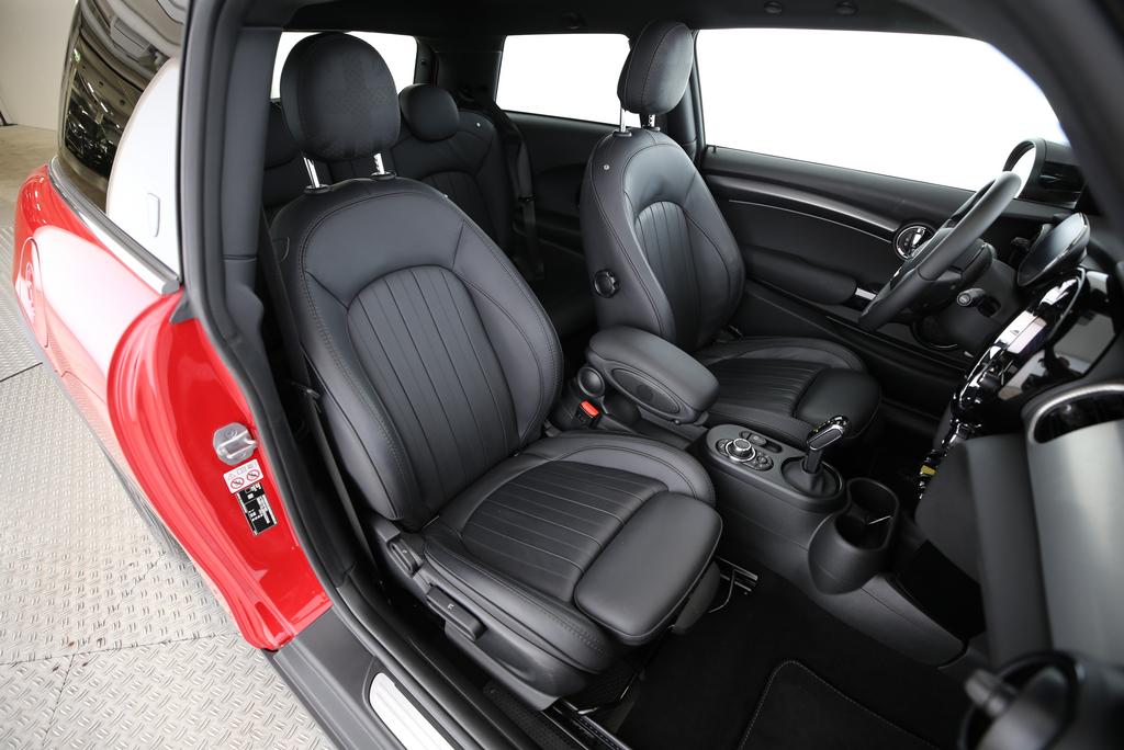 MINI F56 Cooper SE-image-15