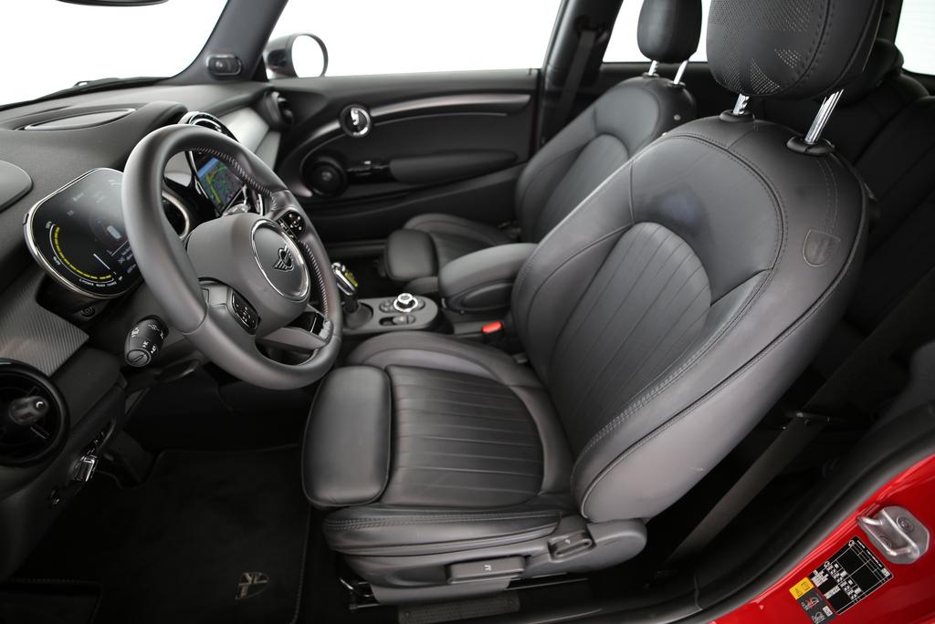MINI F56 Cooper SE-image-3