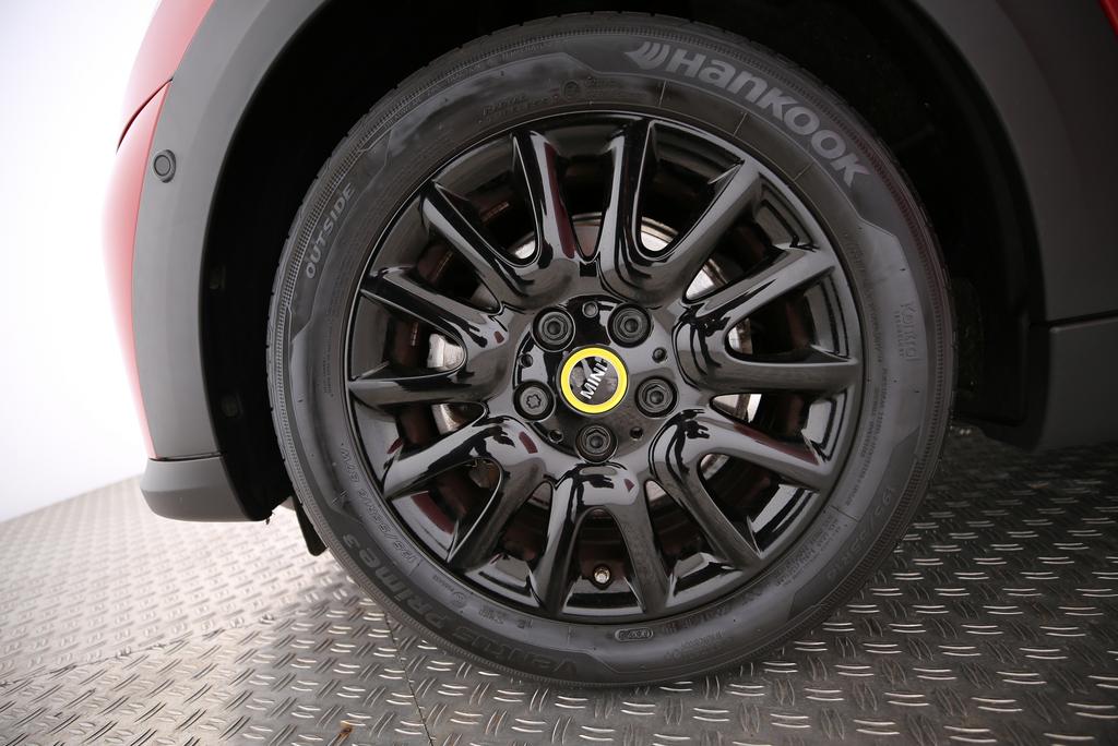 MINI F56 Cooper SE-image-9