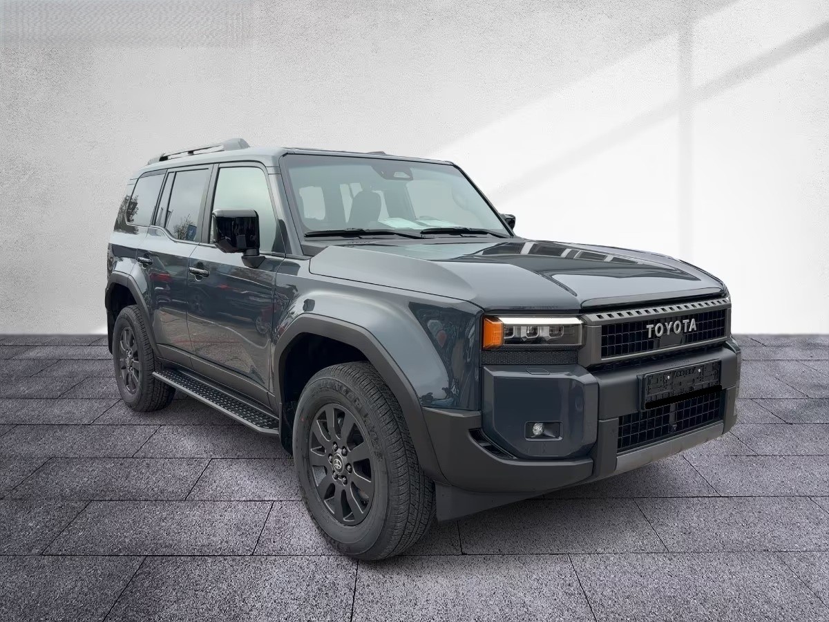 TOYOTA Land Cruiser 2.8TD 48V Invincible-image-1