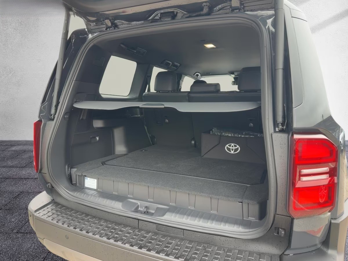 TOYOTA Land Cruiser 2.8TD 48V Invincible-image-4