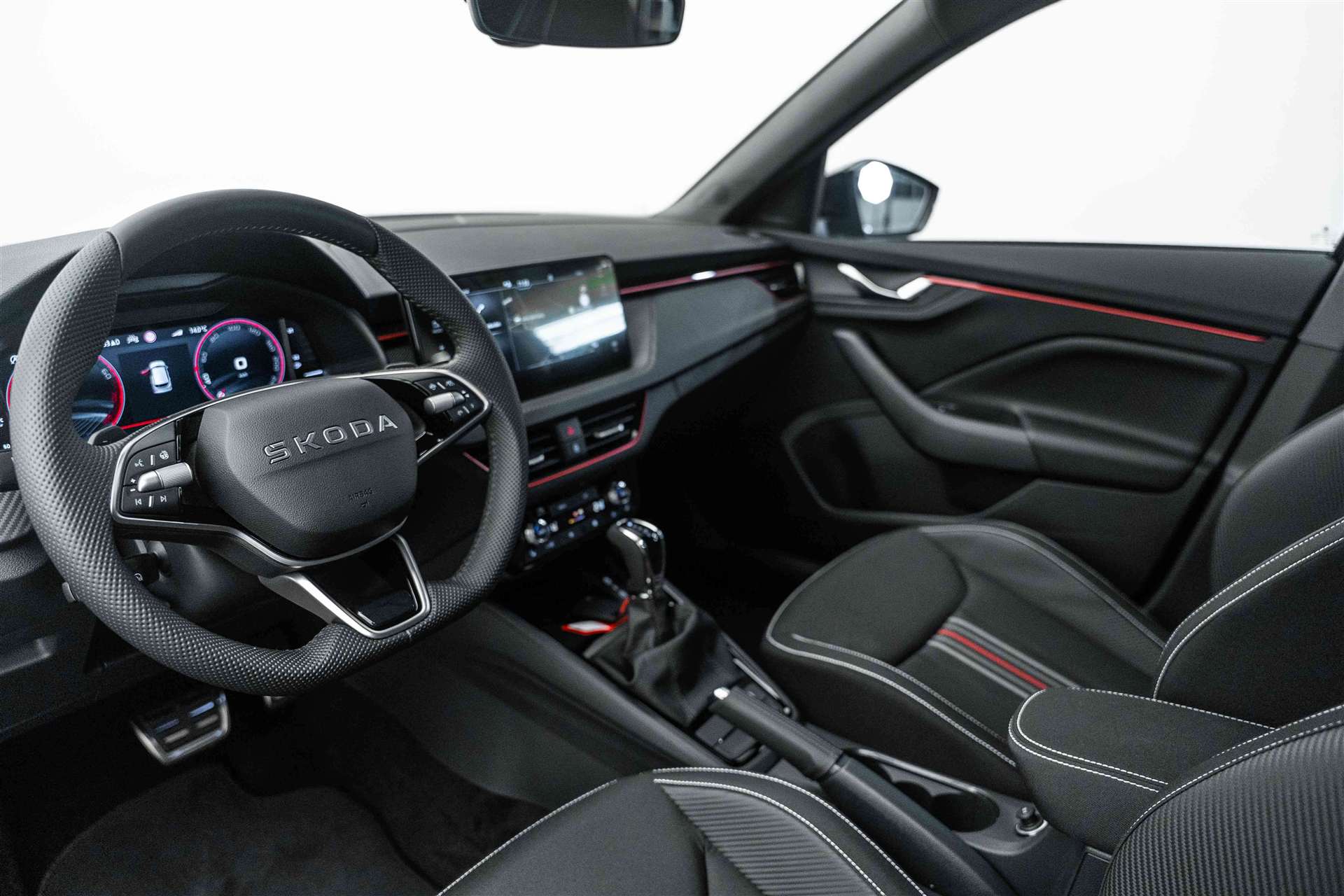 SKODA Kamiq 1.5 TSI Monte Carlo DSG-image-8
