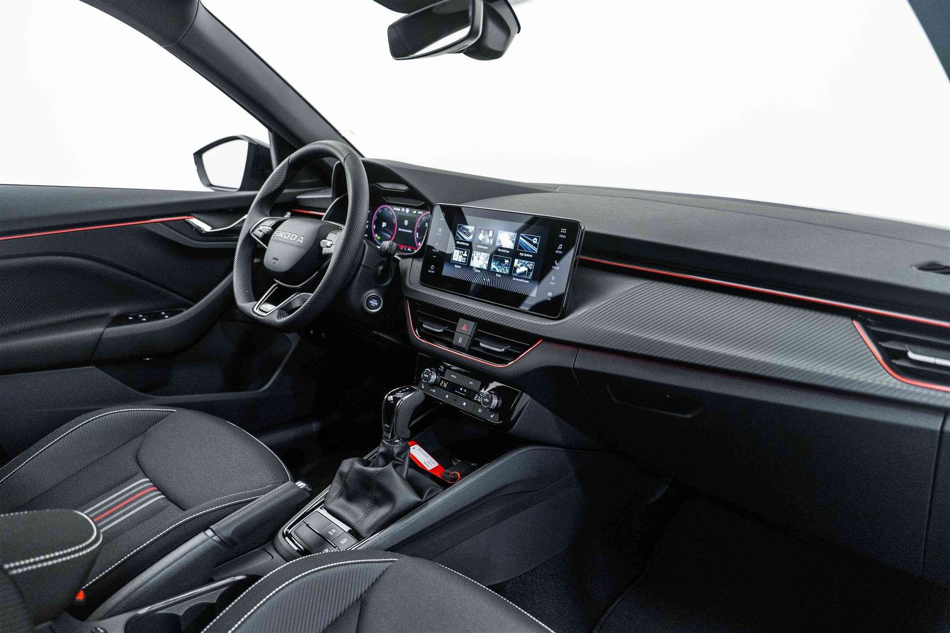 SKODA Kamiq 1.5 TSI Monte Carlo DSG-image-11