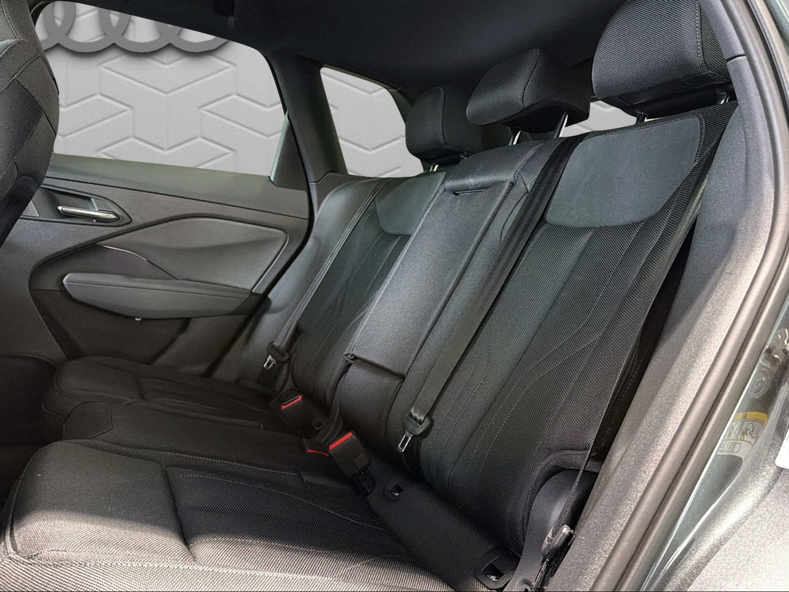 AUDI Q3 SUV 110 kW TFSI S tronic-image-12