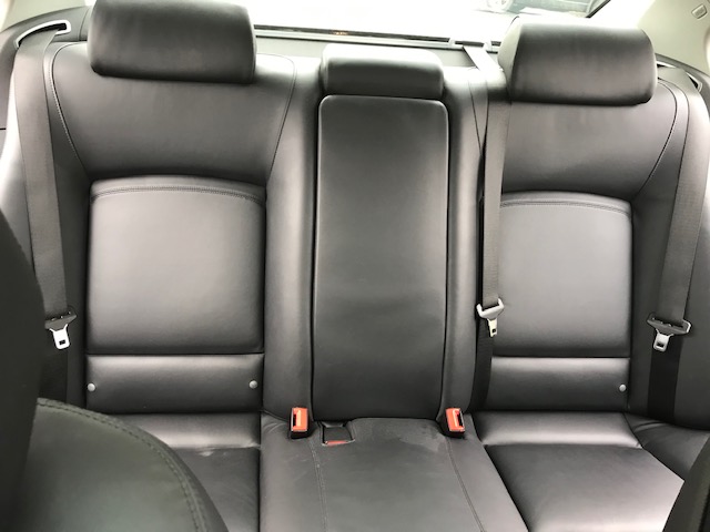 BMW 750i xDrive-image-12