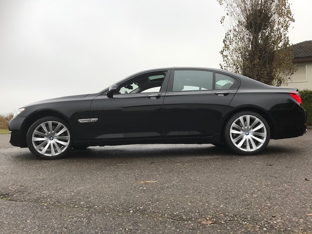 BMW 750i xDrive-image-3