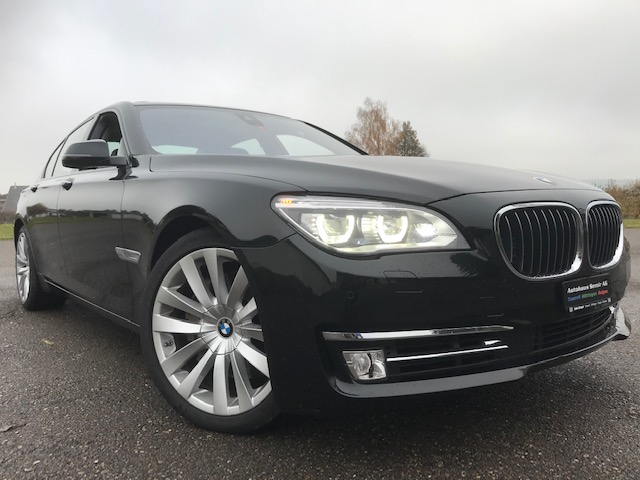BMW 750i xDrive-image-2