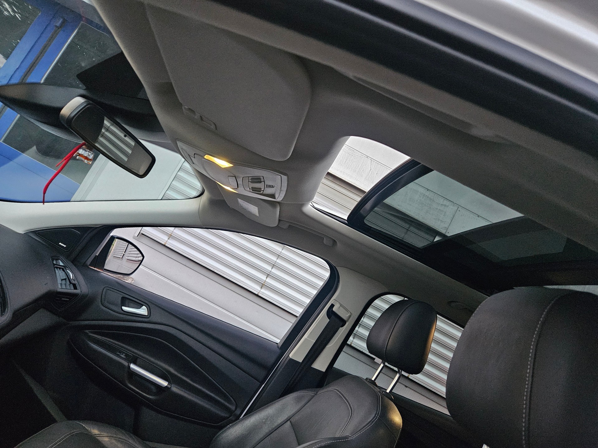 FORD Kuga 2.0 TDCi Titanium 4WD PowerShift-image-9