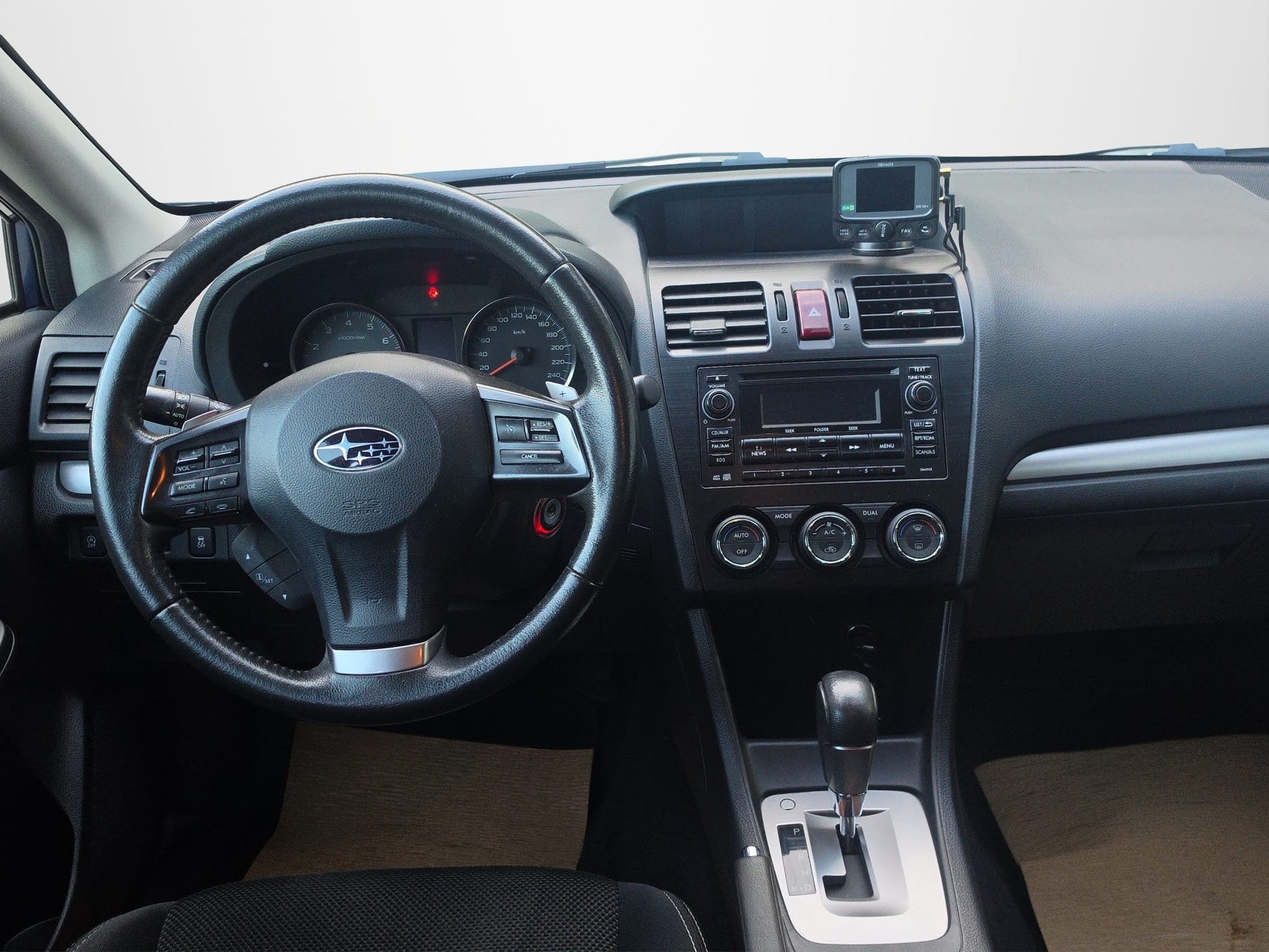 SUBARU XV 2.0 Swiss Two AWD CVT-image-9