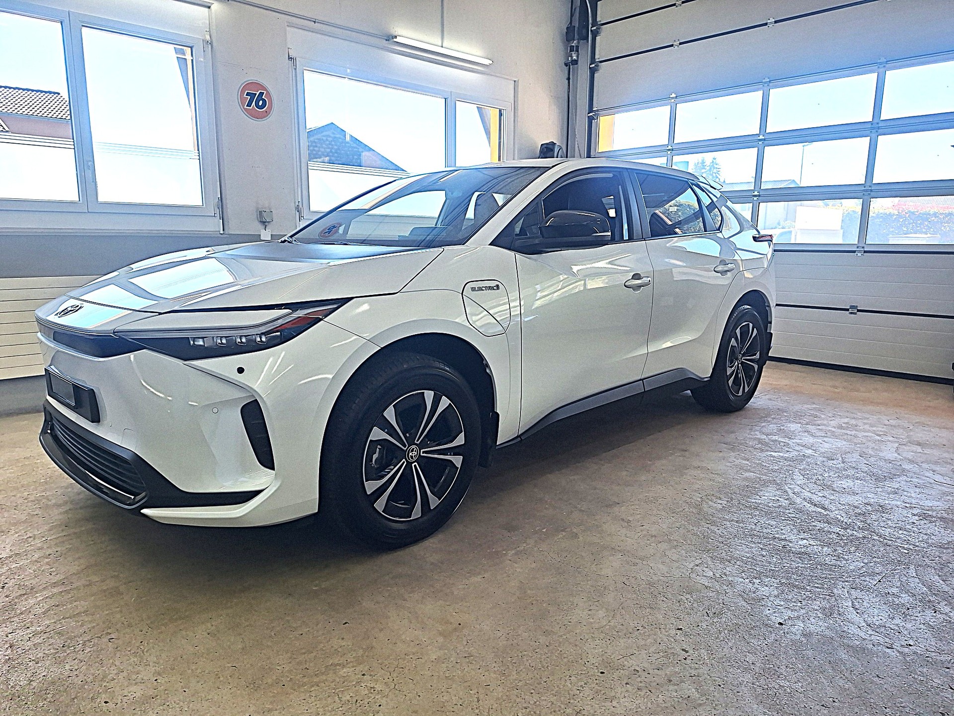 TOYOTA bZ4X Style 71,4 kWh 2WD⚡CH-Auslieferung mit fortlaufender Herstellergarantie / Bis 504KM Reichweite⚡-image-0