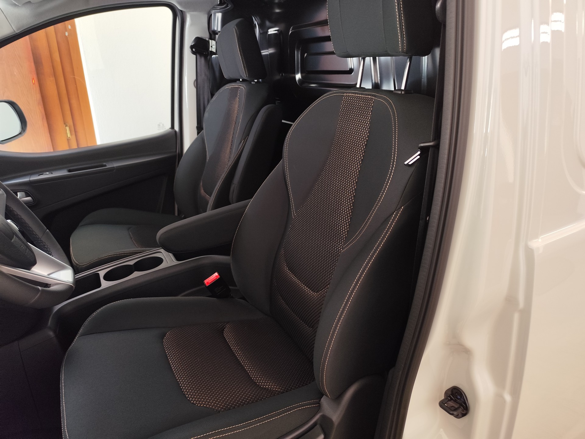 JAC M3ev-image-3