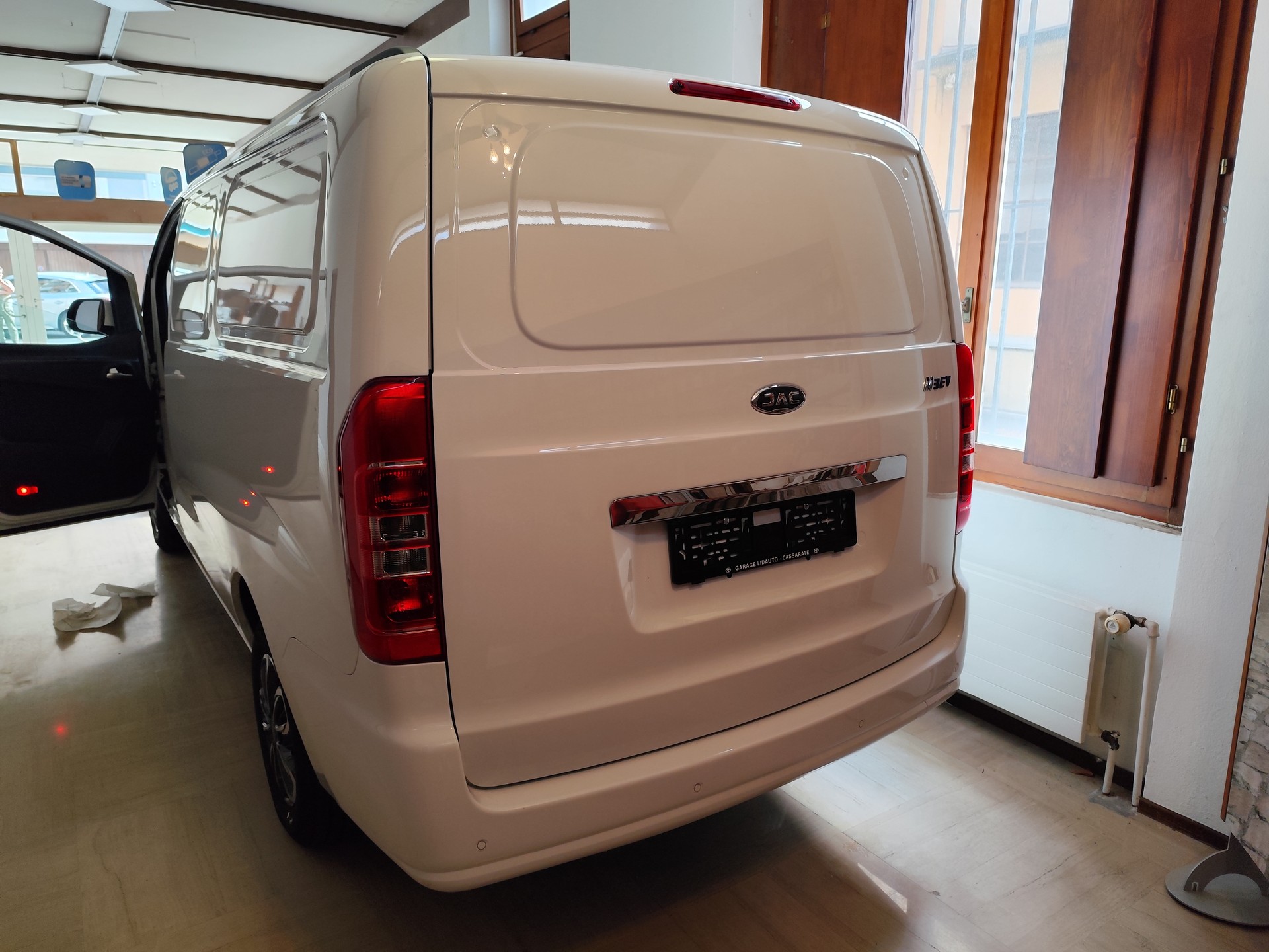 JAC M3ev-image-7