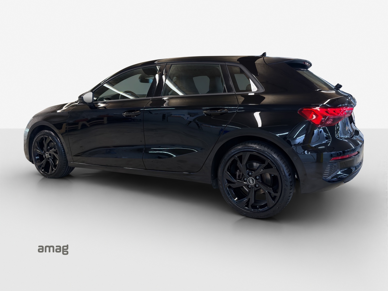 AUDI A3 Sportback 35 TFSI Attraction S-tronic-image-2