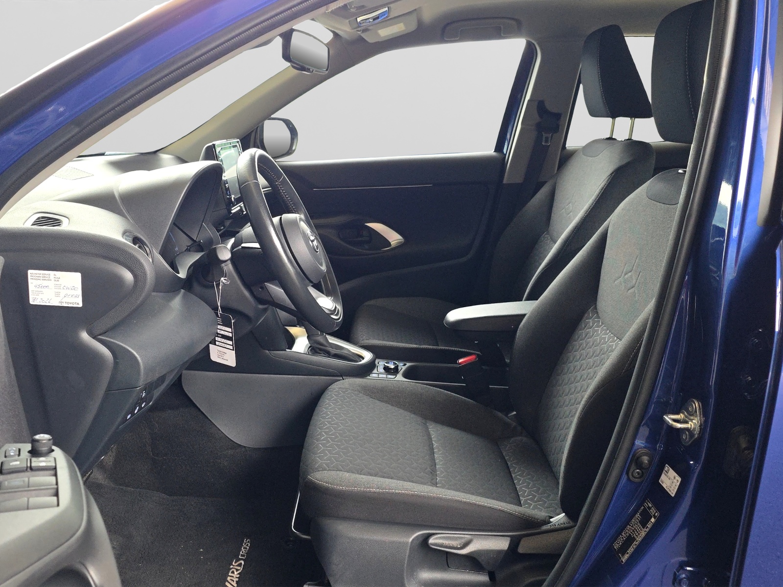 TOYOTA Yaris Cross 1.5 VVT-i HSD Comfort AWD-i-image-8