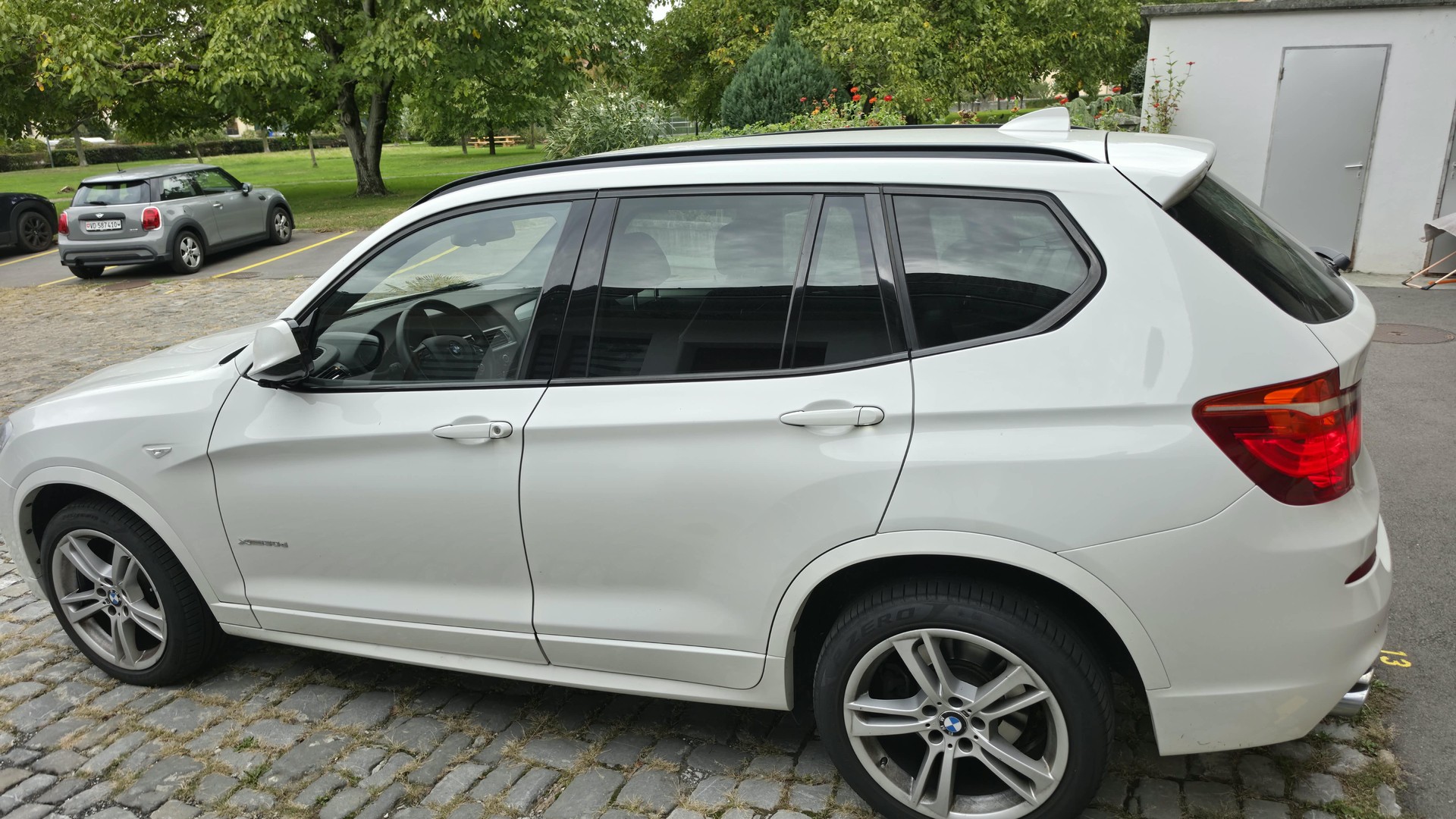 BMW 30d xDrive-image-1