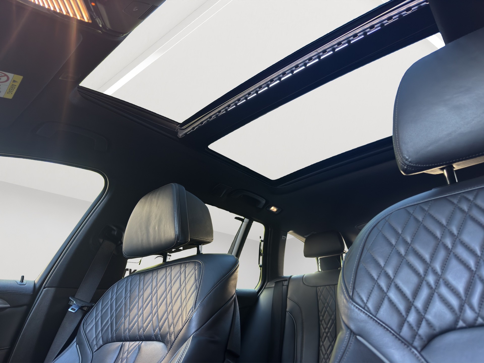 BMW M550d xDrive Touring Steptronic-image-12