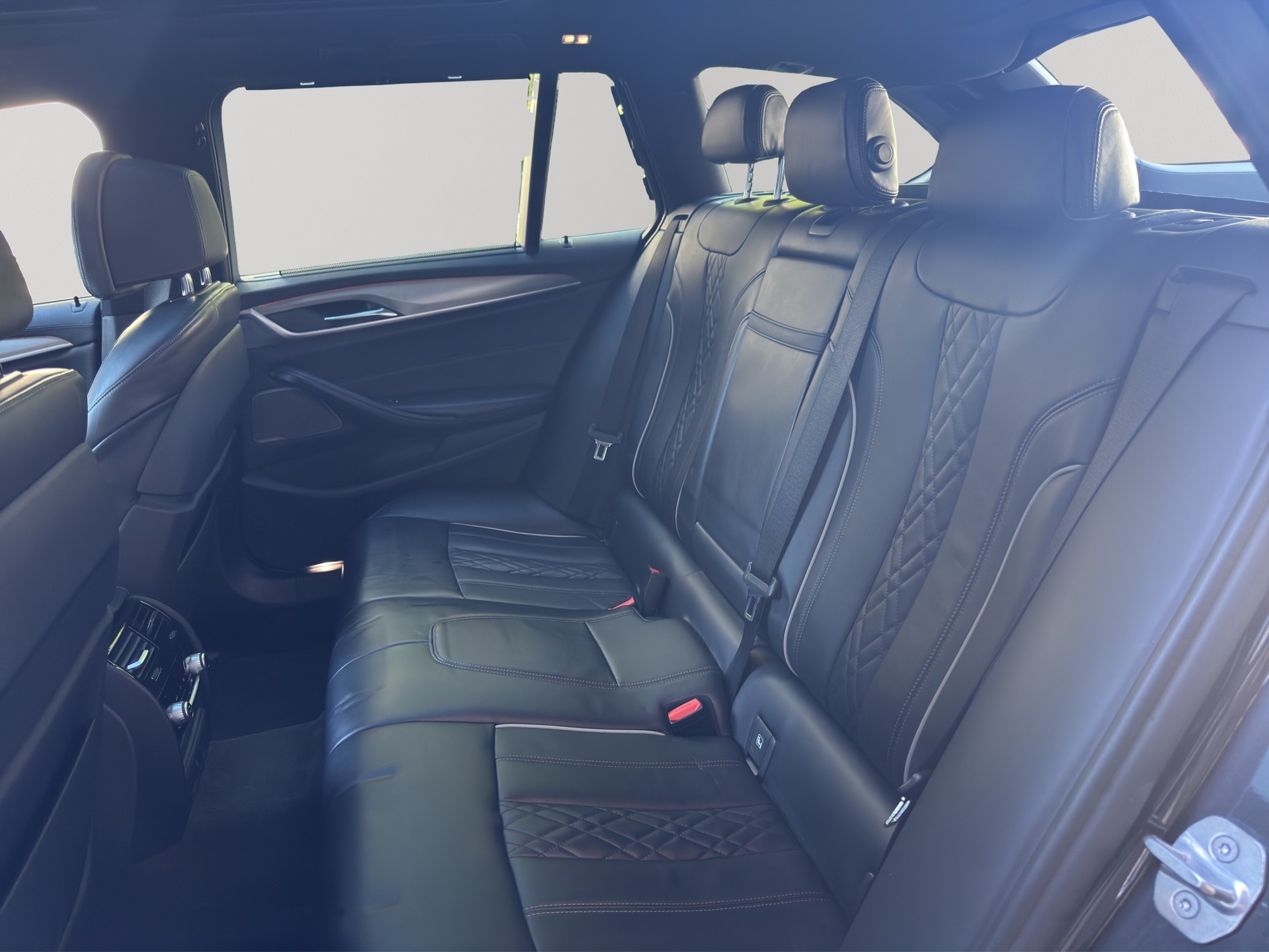 BMW M550d xDrive Touring Steptronic-image-10