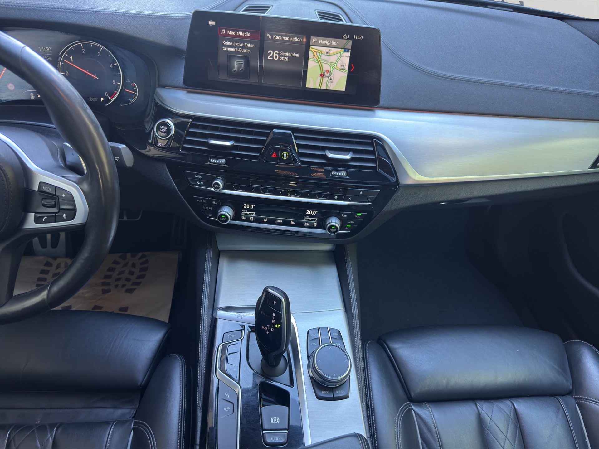BMW M550d xDrive Touring Steptronic-image-11