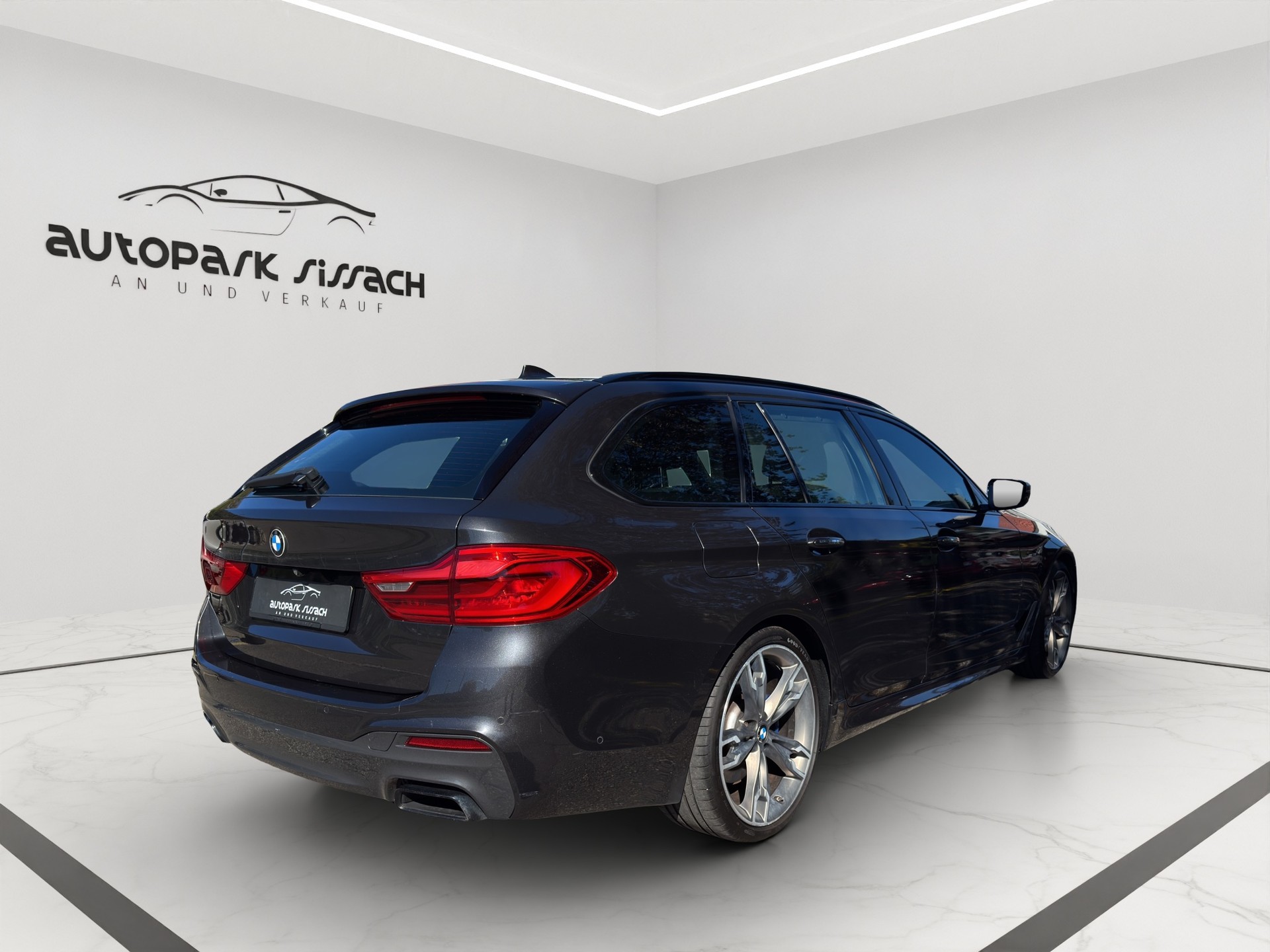 BMW M550d xDrive Touring Steptronic-image-4