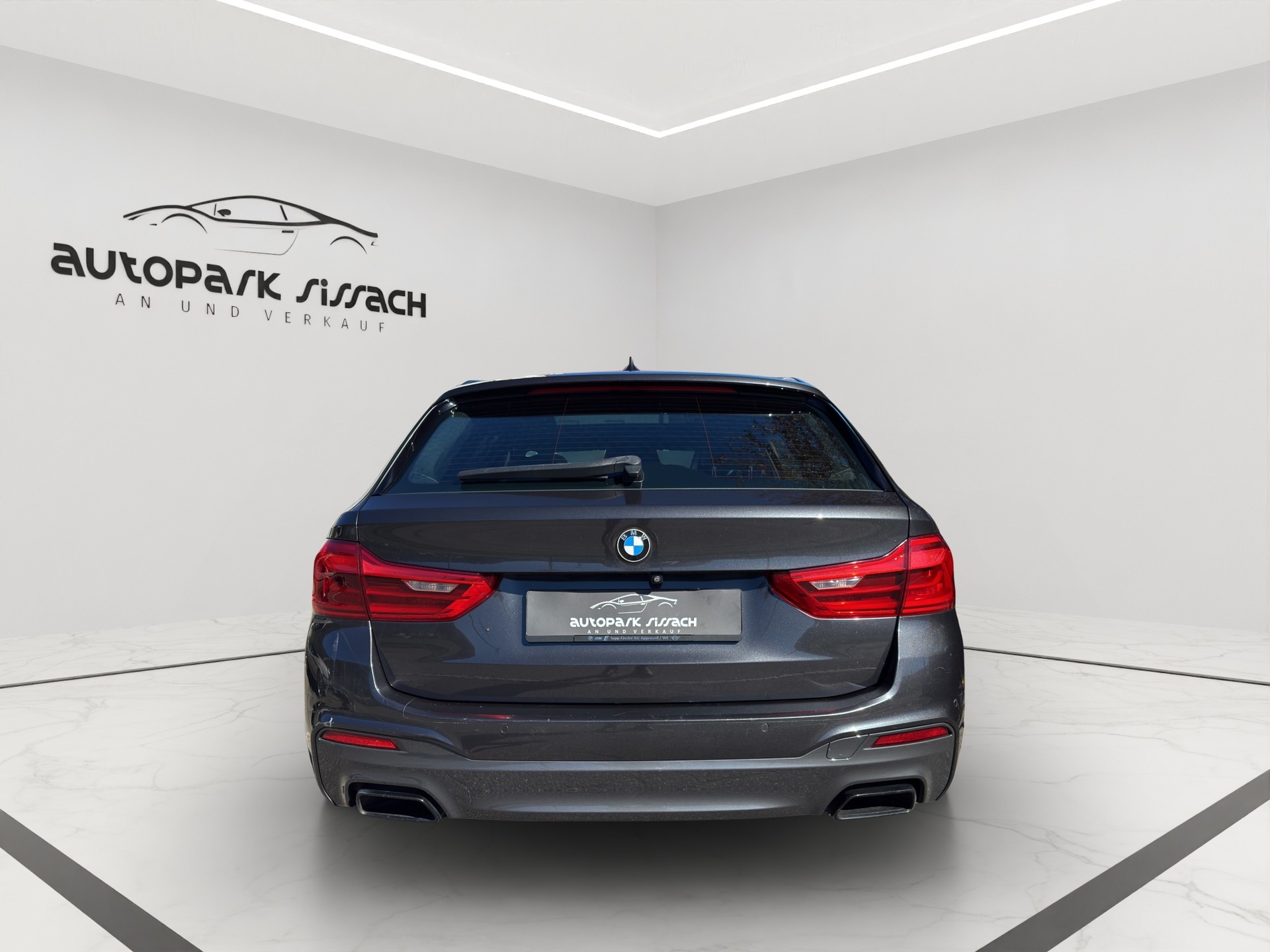 BMW M550d xDrive Touring Steptronic-image-5