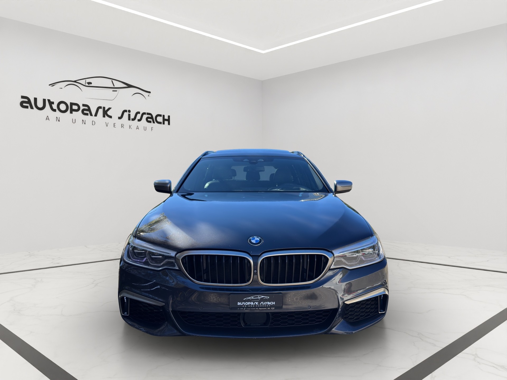 BMW M550d xDrive Touring Steptronic-image-1