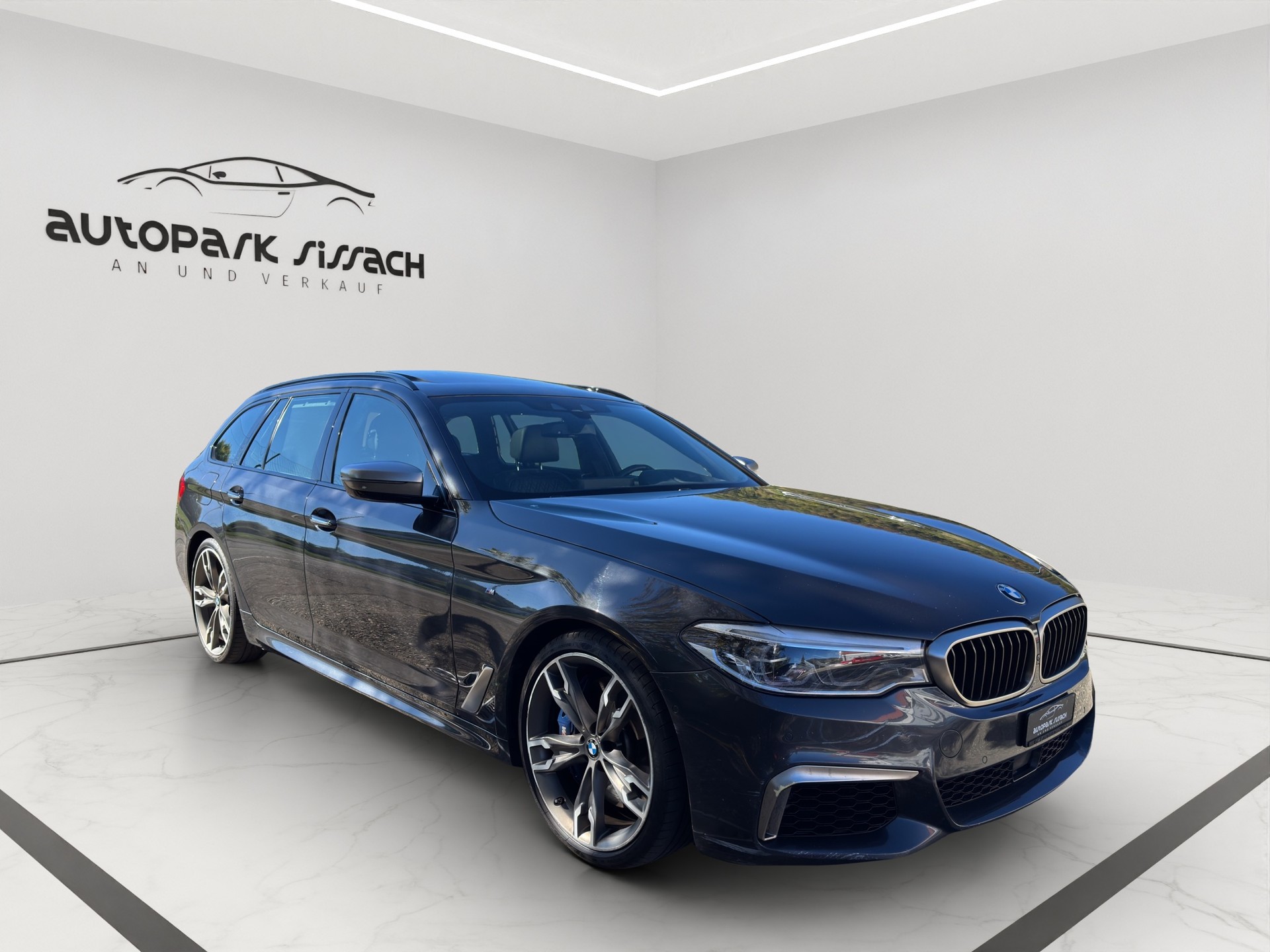 BMW M550d xDrive Touring Steptronic-image-2