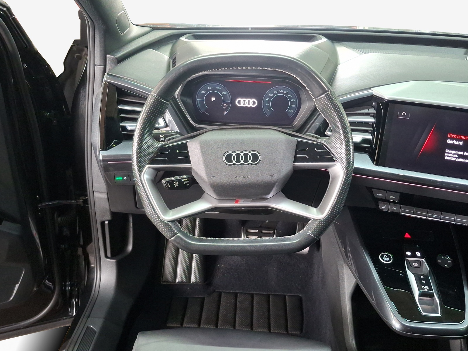 AUDI Q4 e-tron 50 quattro-image-9