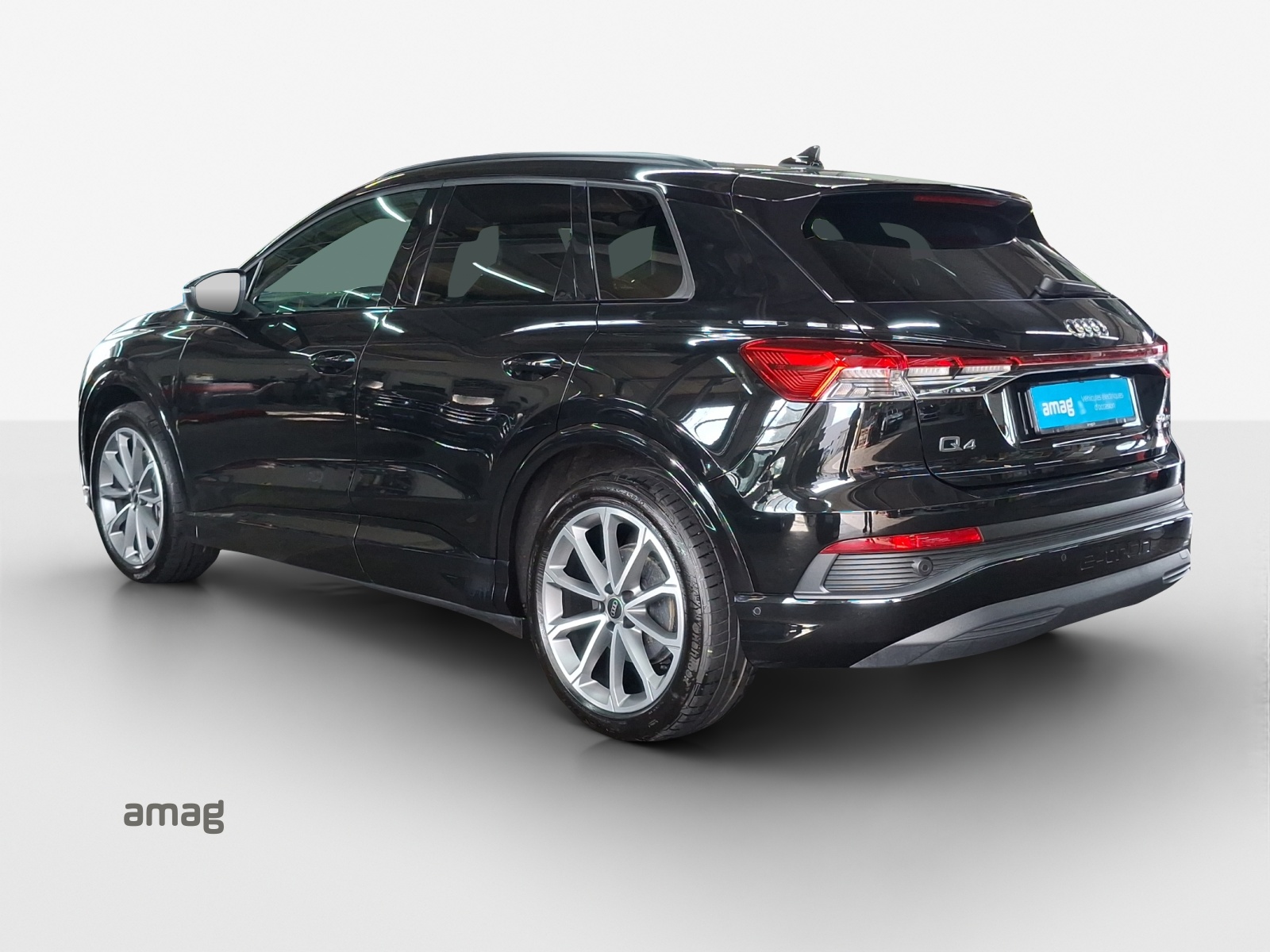 AUDI Q4 e-tron 50 quattro-image-2