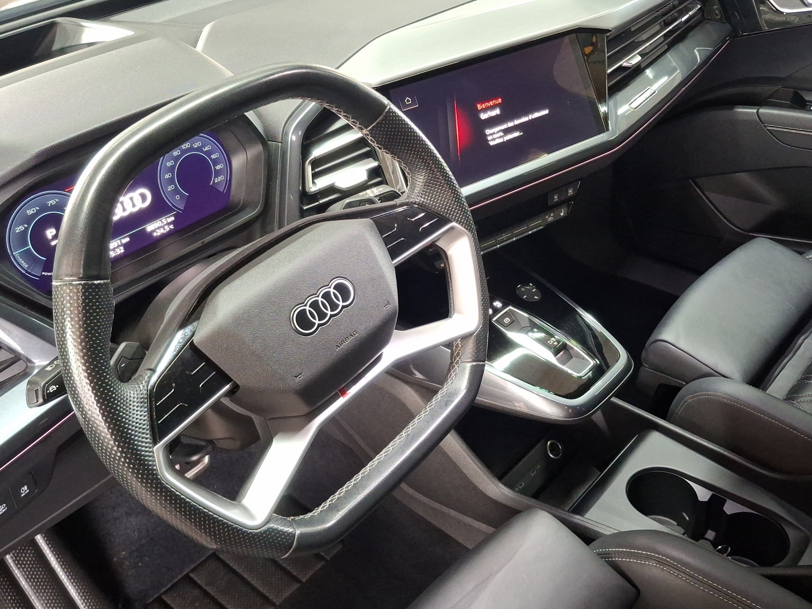 AUDI Q4 e-tron 50 quattro-image-7
