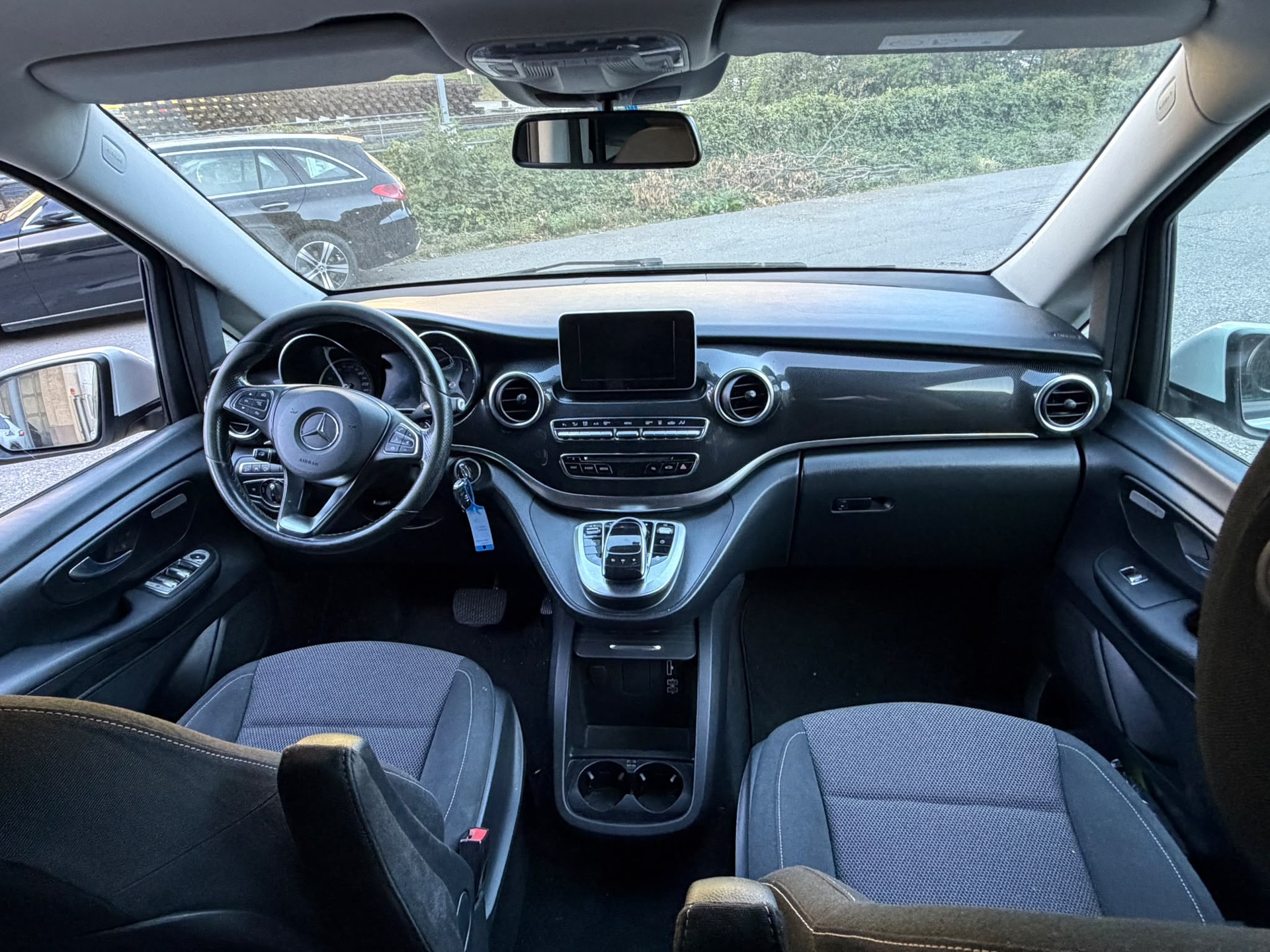 MERCEDES-BENZ V 250 d lang 4Matic 7G-Tronic-image-7