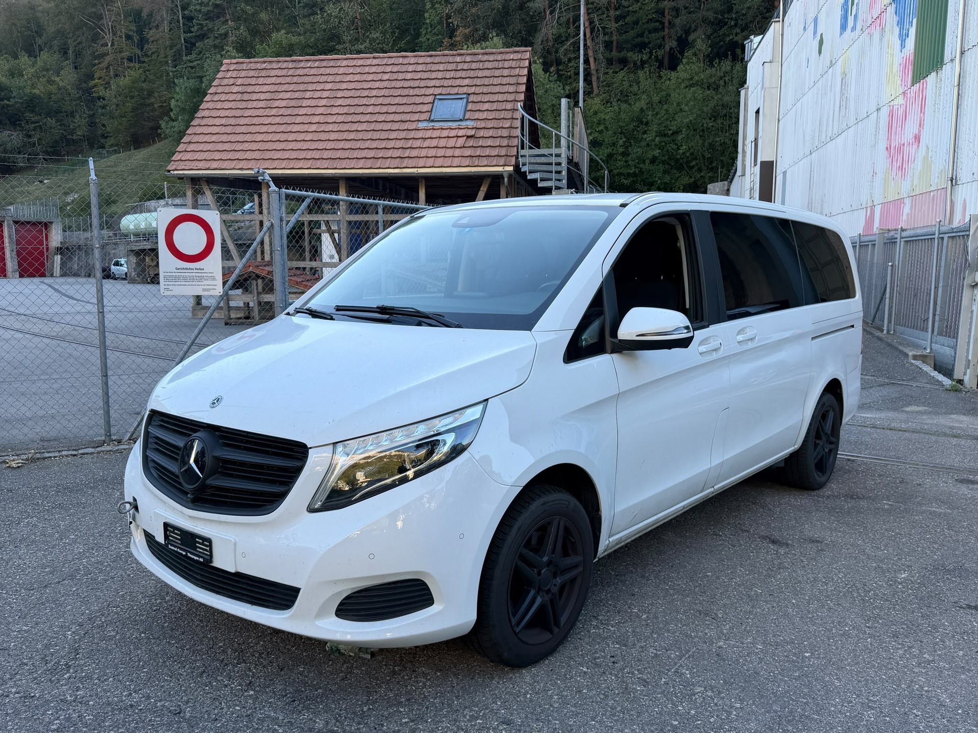 MERCEDES-BENZ V 250 d lang 4Matic 7G-Tronic-image-4