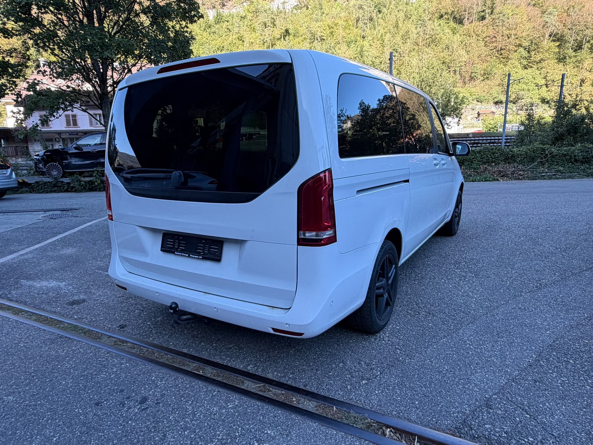 MERCEDES-BENZ V 250 d lang 4Matic 7G-Tronic-image-3