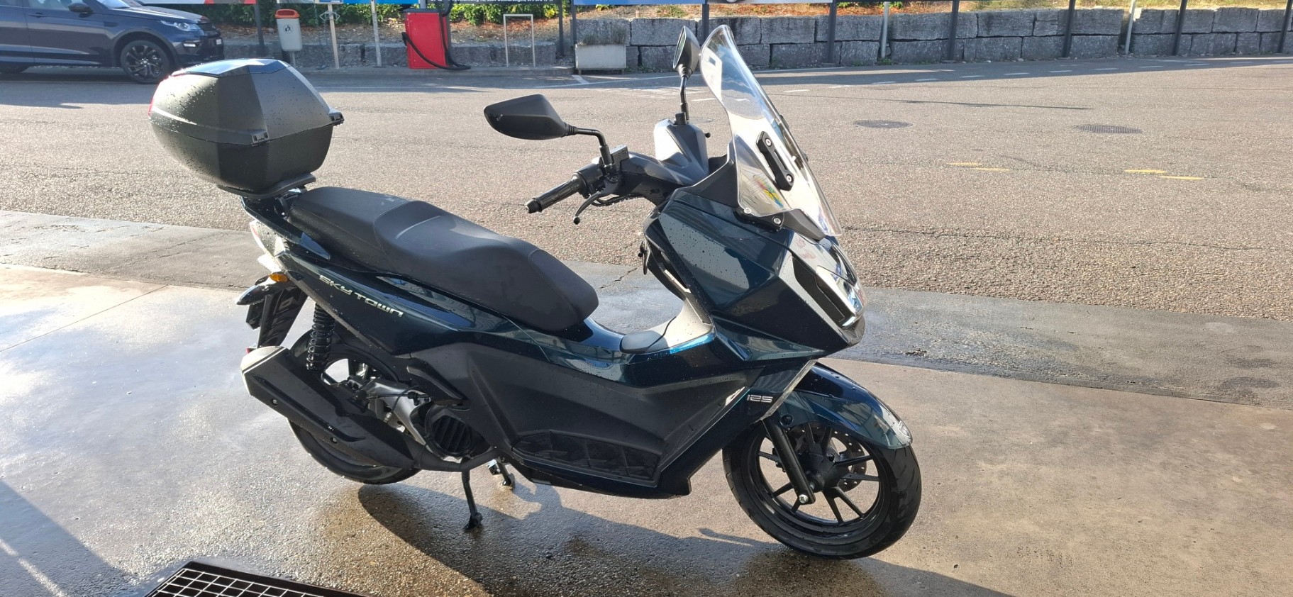 KYMCO SKY TOWN-image-2