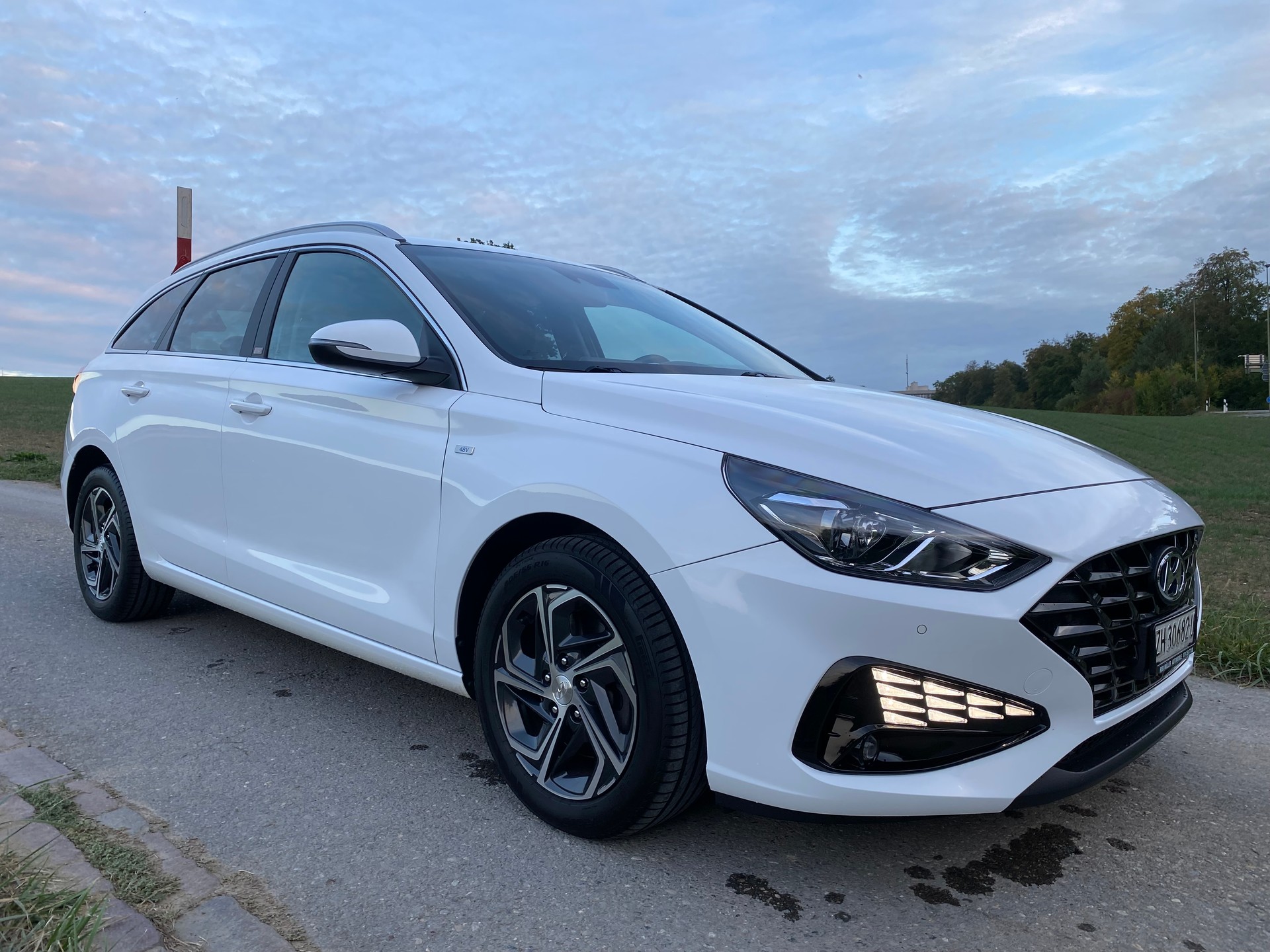 HYUNDAI i30 Wagon 1.0 T-GDi Origo 48V MH DCT-image-7